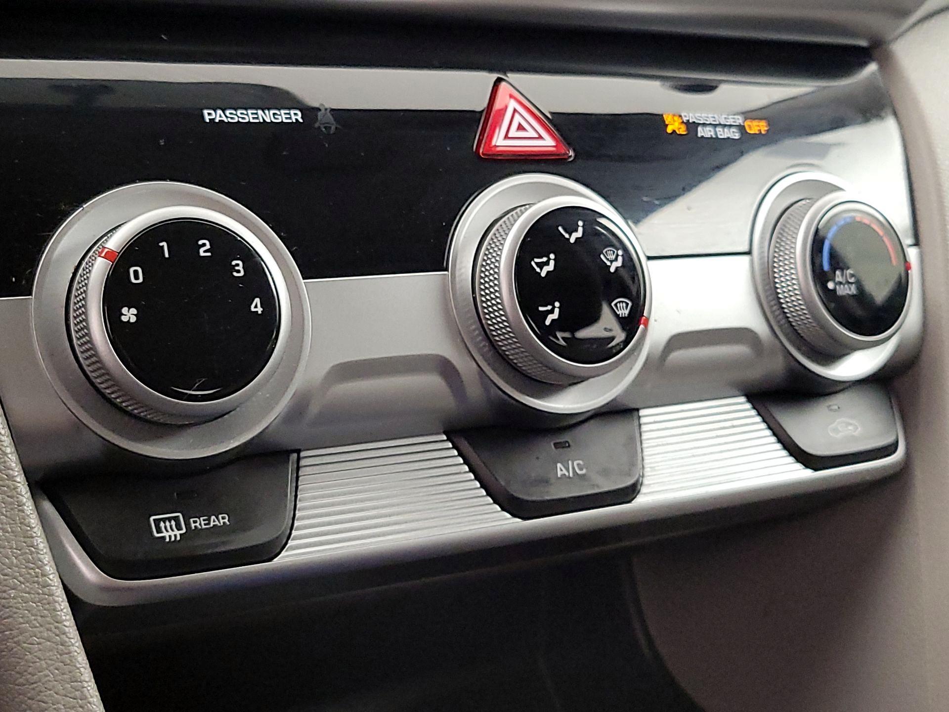 Thumbnail: 2019 Hyundai Elantra - 16