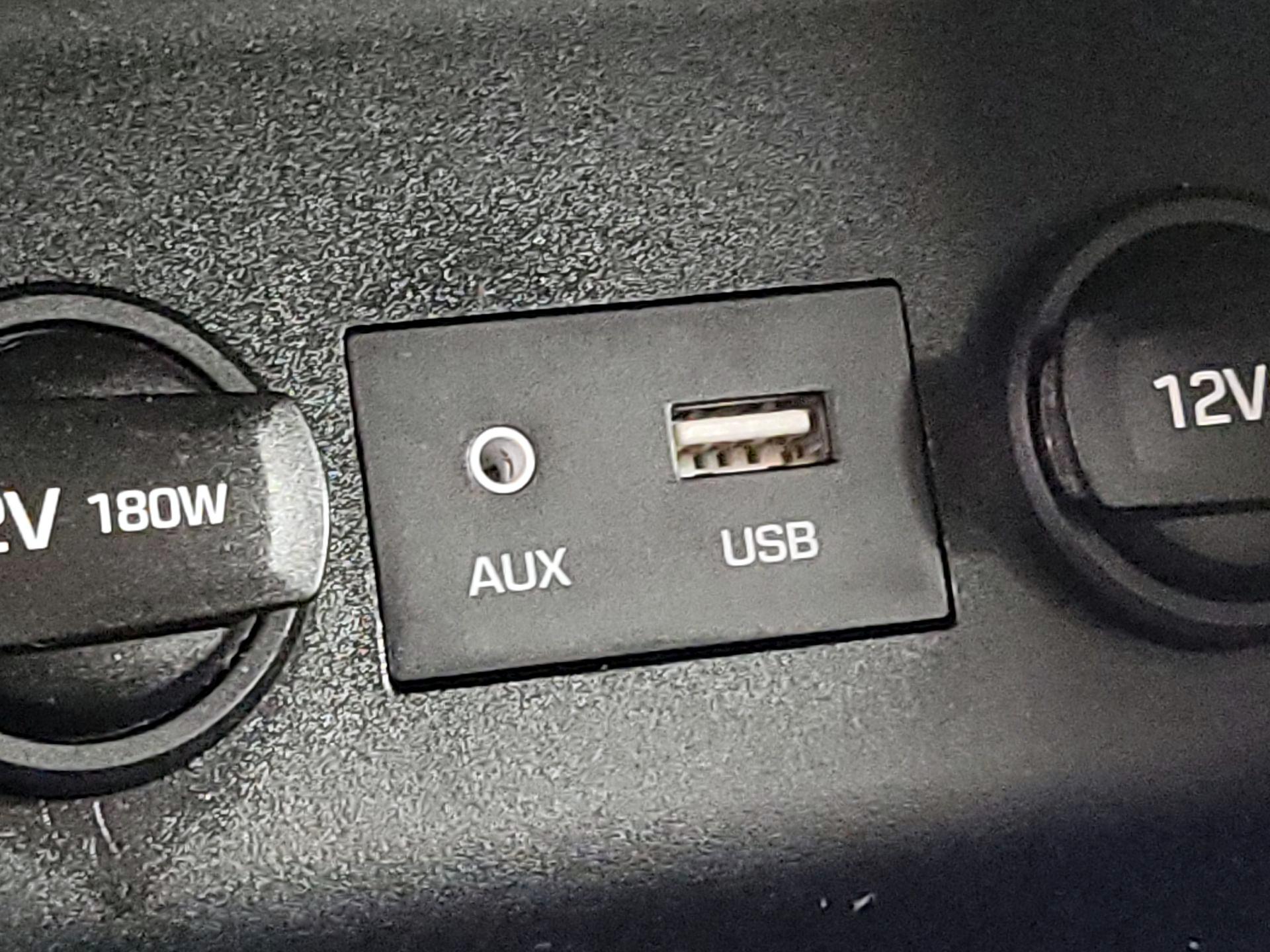 Thumbnail: 2019 Hyundai Elantra - 18