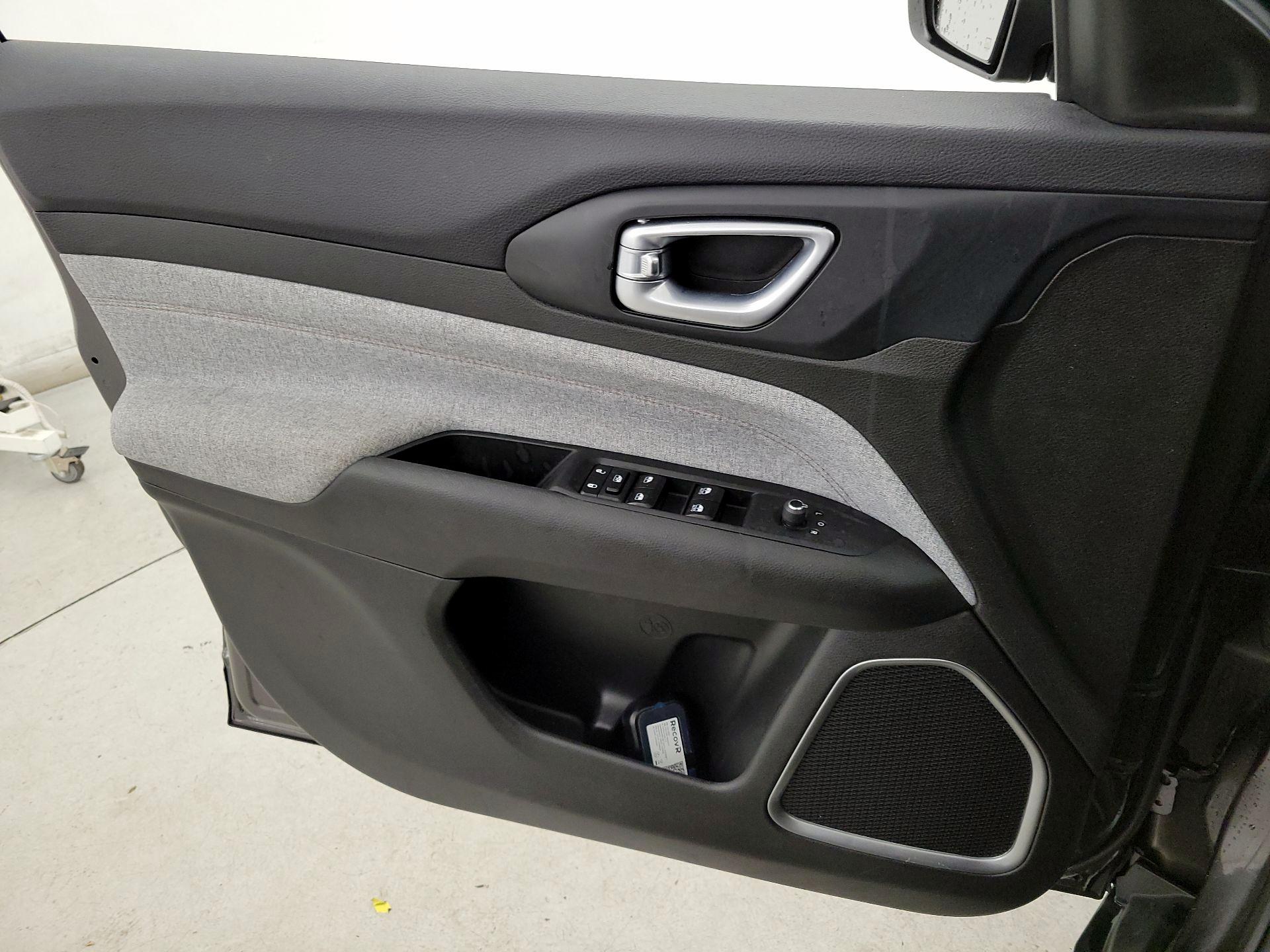 Thumbnail: 2023 Jeep Compass - 12