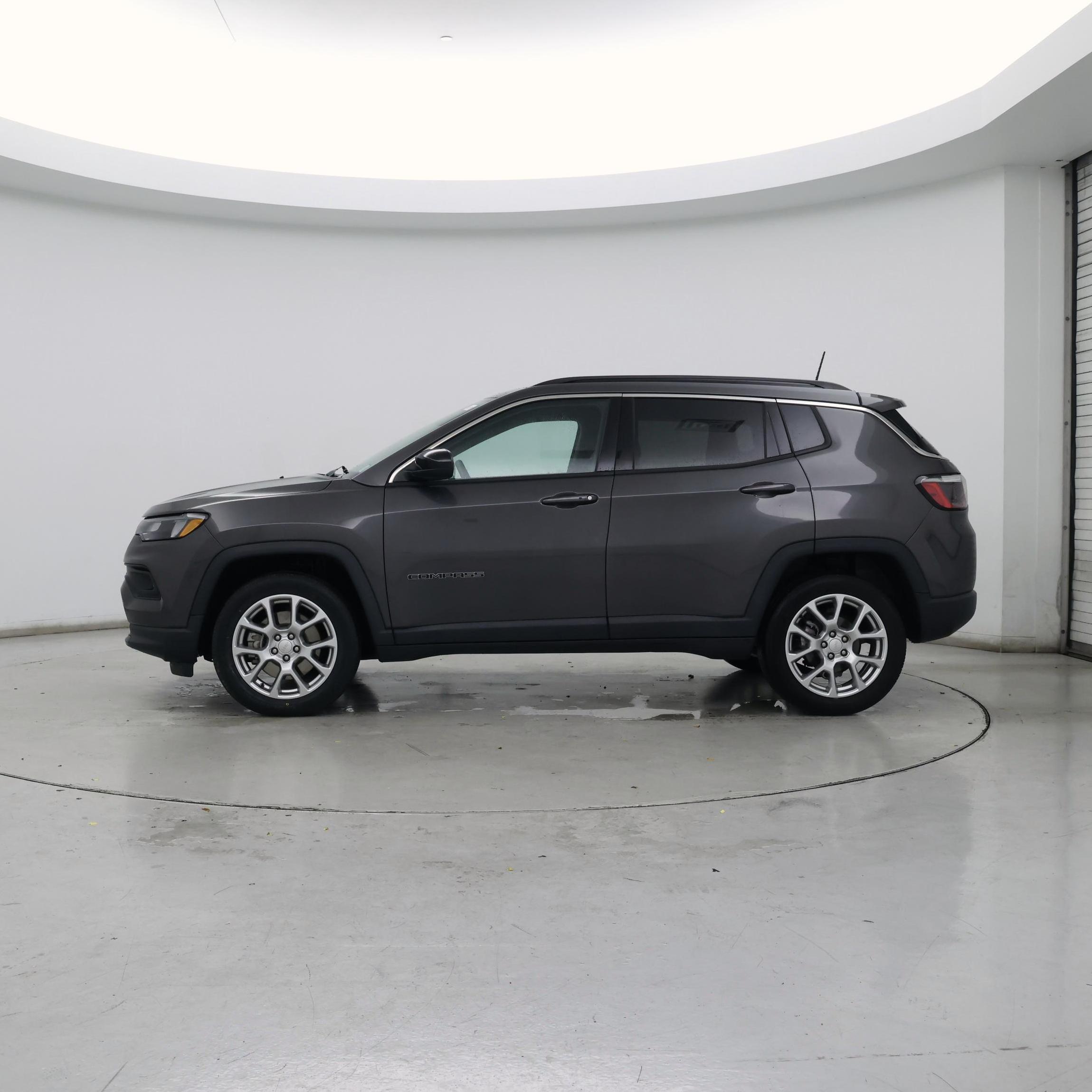 Thumbnail: 2023 Jeep Compass - 3