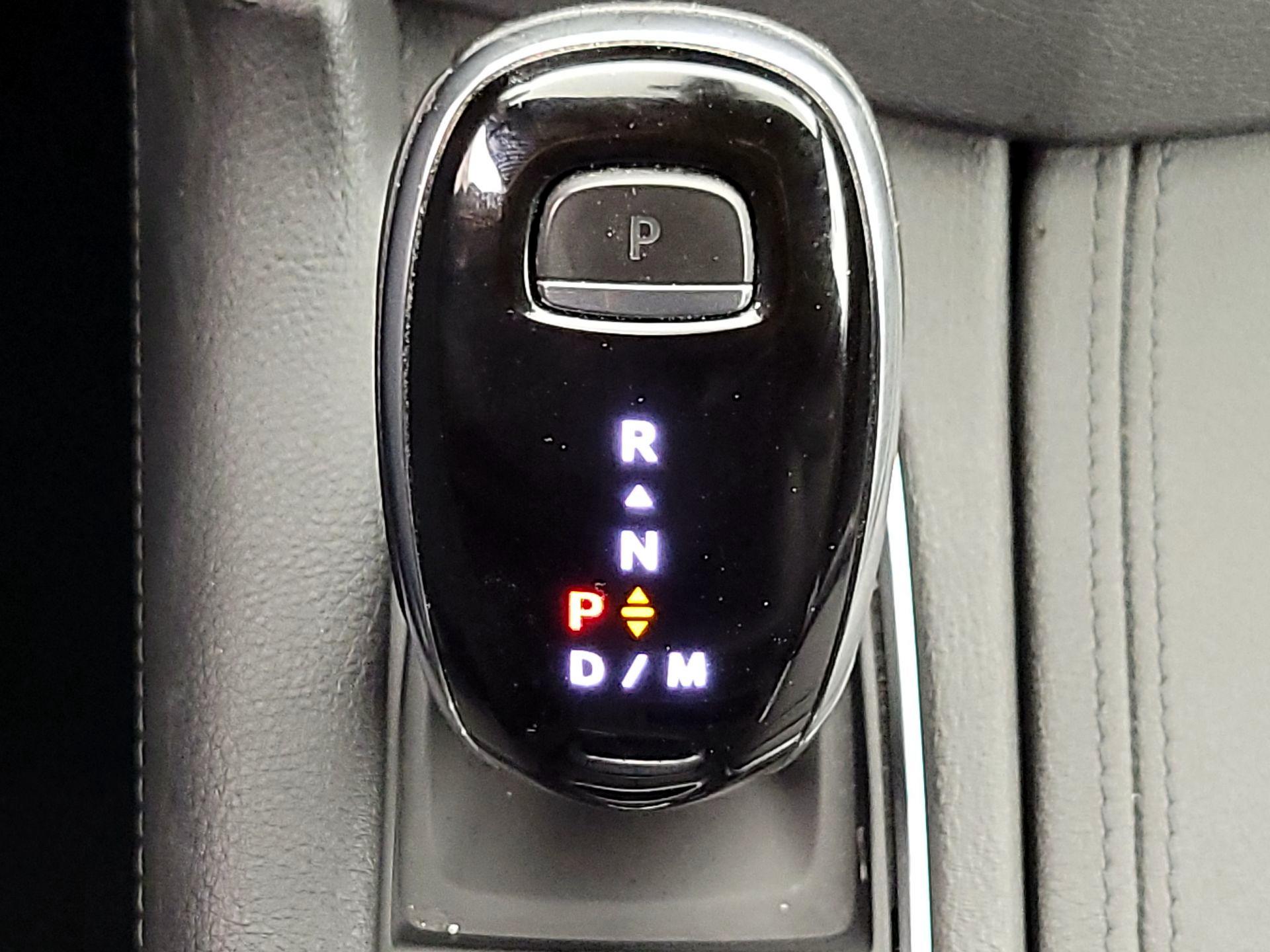 Thumbnail: 2020 Cadillac XT6 - 18