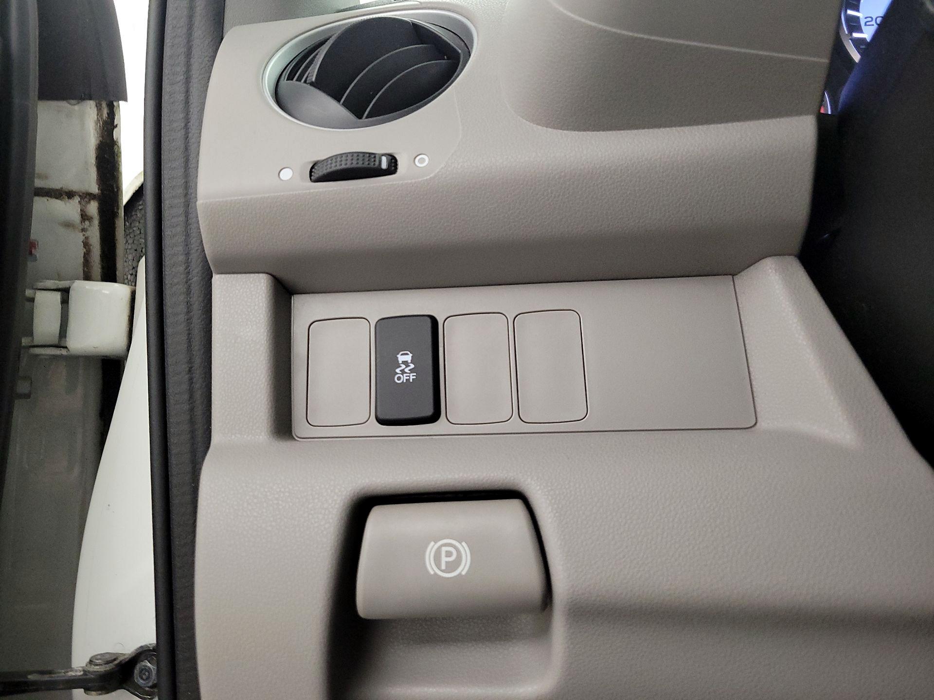 Thumbnail: 2015 Honda Pilot - 13