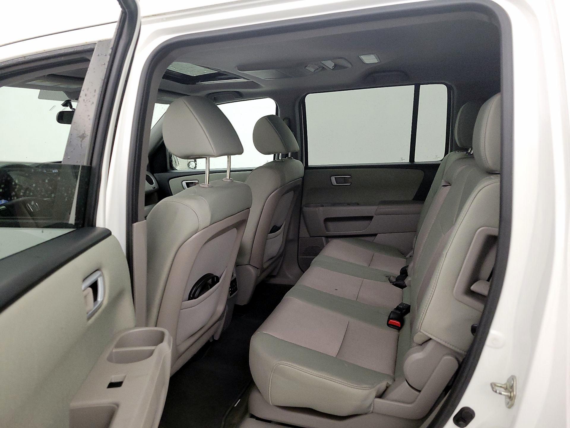 Thumbnail: 2015 Honda Pilot - 20