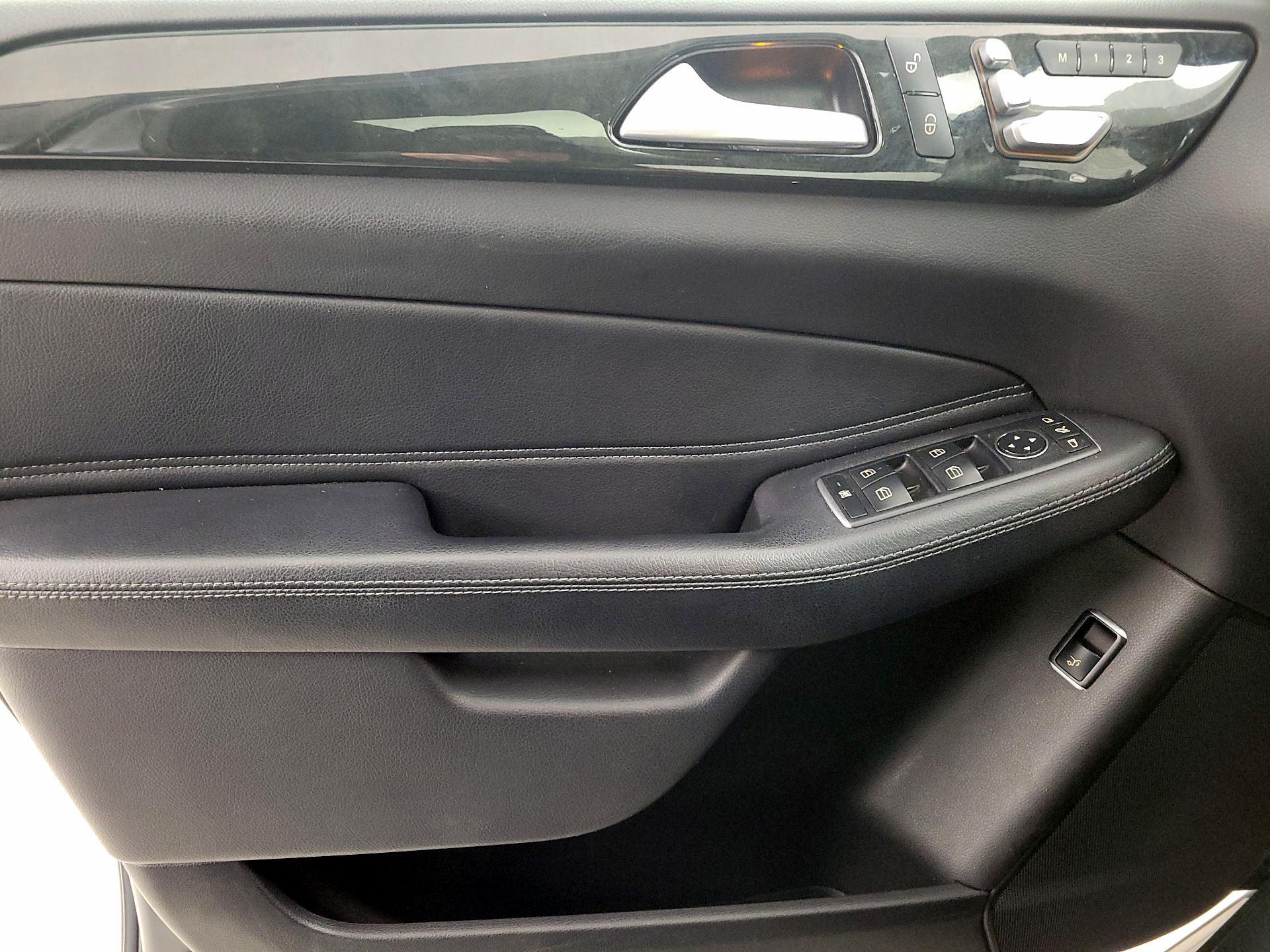 Thumbnail: 2019 Mercedes-Benz GLE - 12