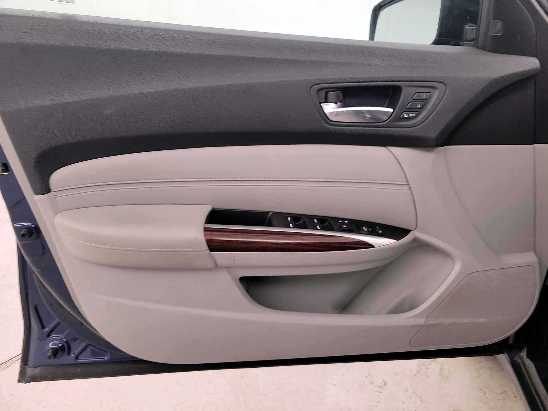 Thumbnail: 2016 Acura TLX - 12