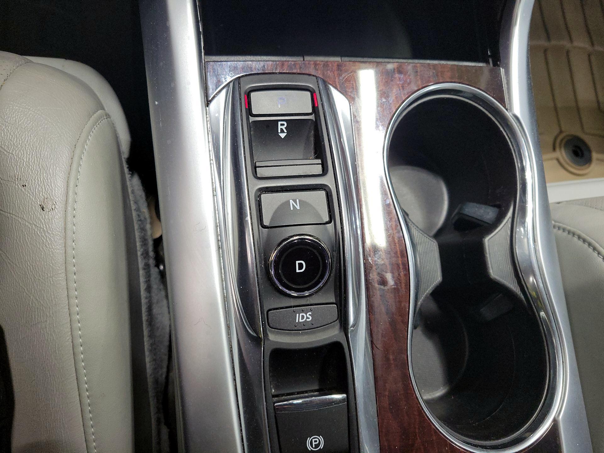 Thumbnail: 2016 Acura TLX - 18