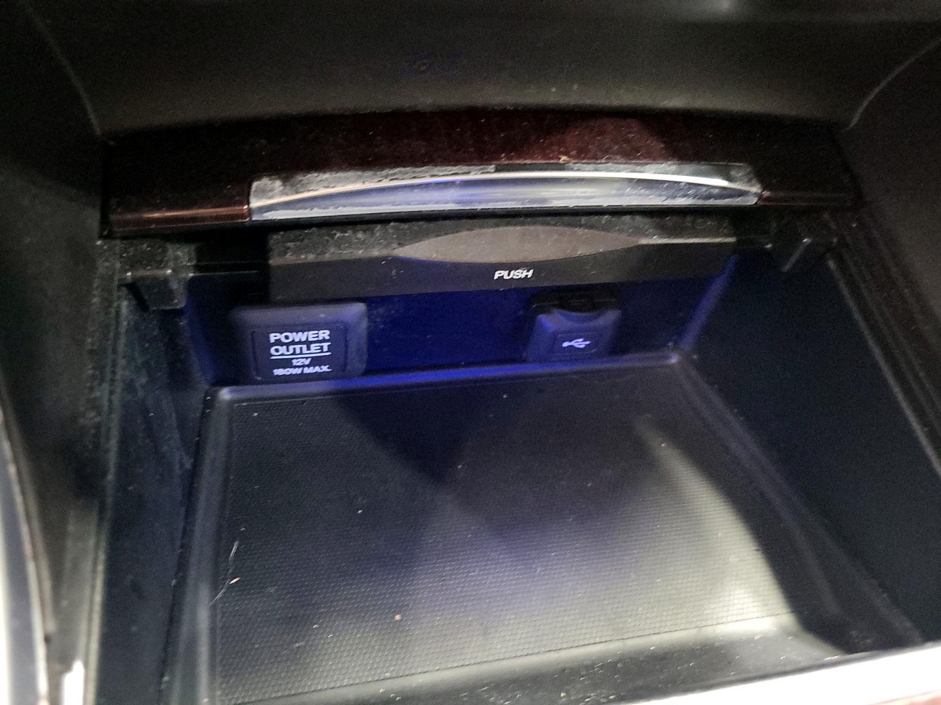 Thumbnail: 2016 Acura TLX - 19