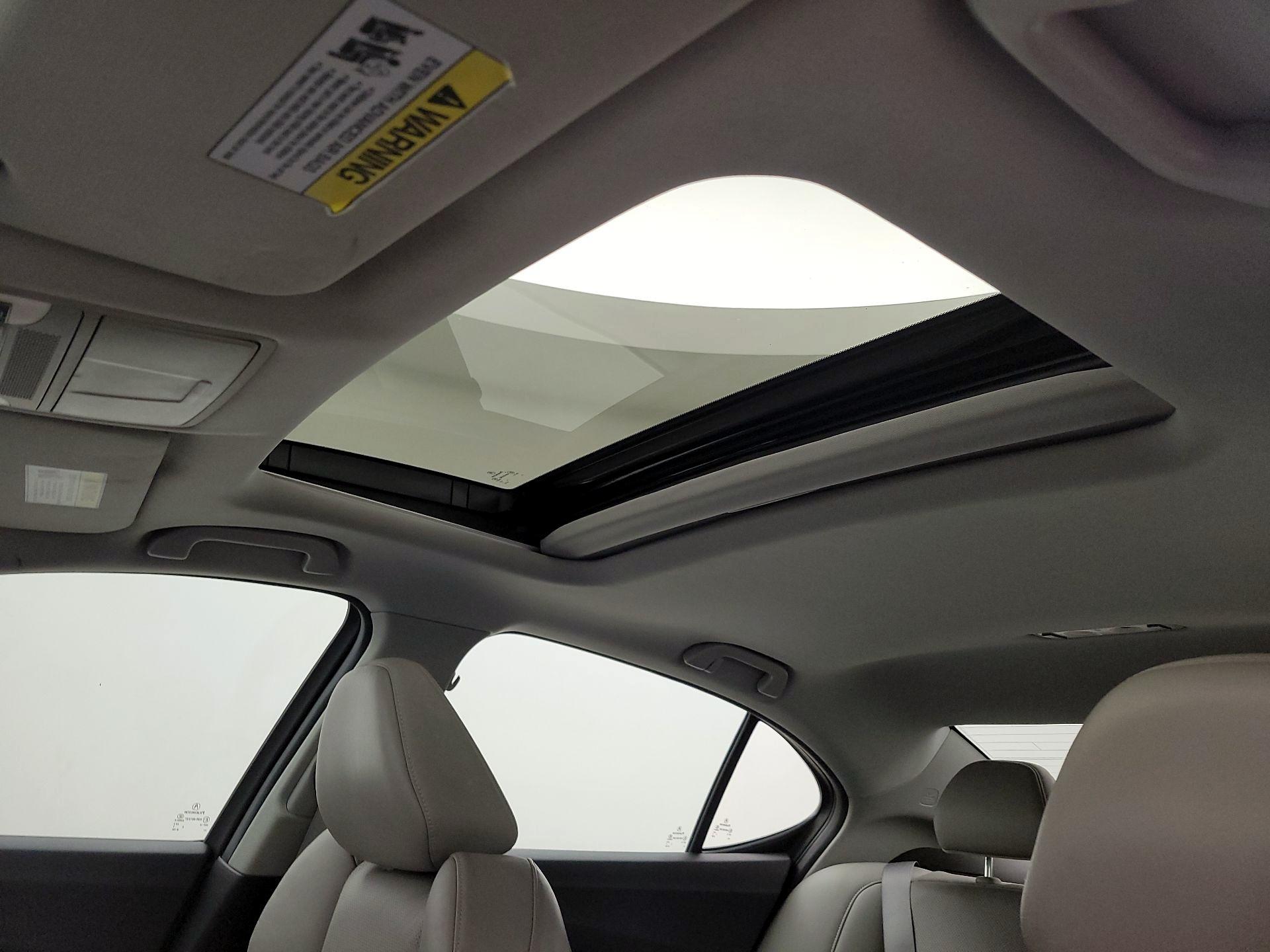 Thumbnail: 2016 Acura TLX - 20