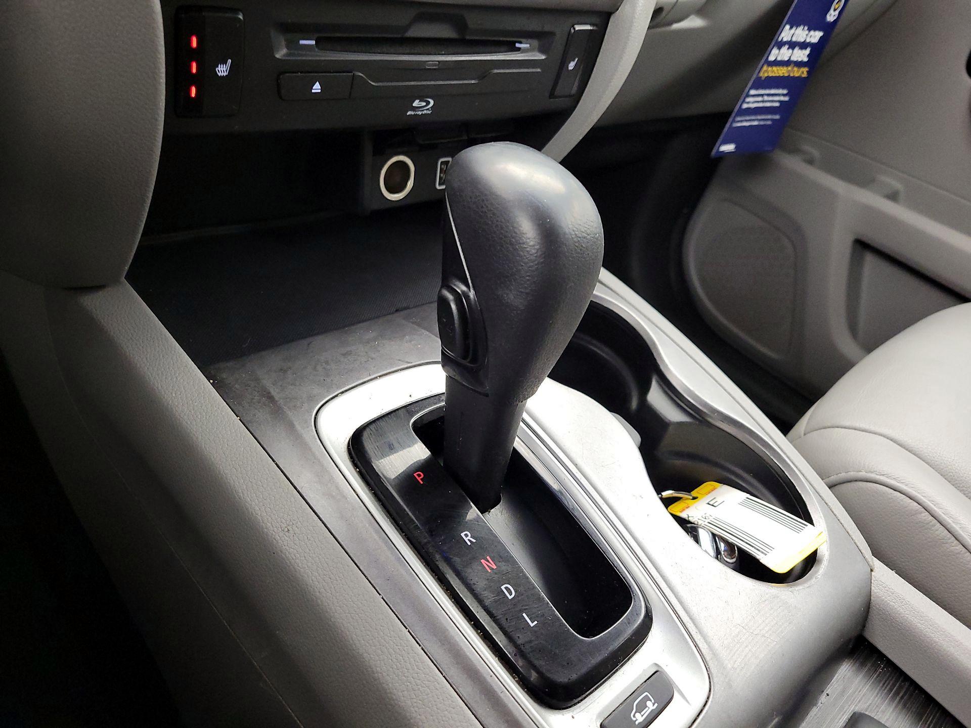 Thumbnail: 2019 Honda Pilot - 18