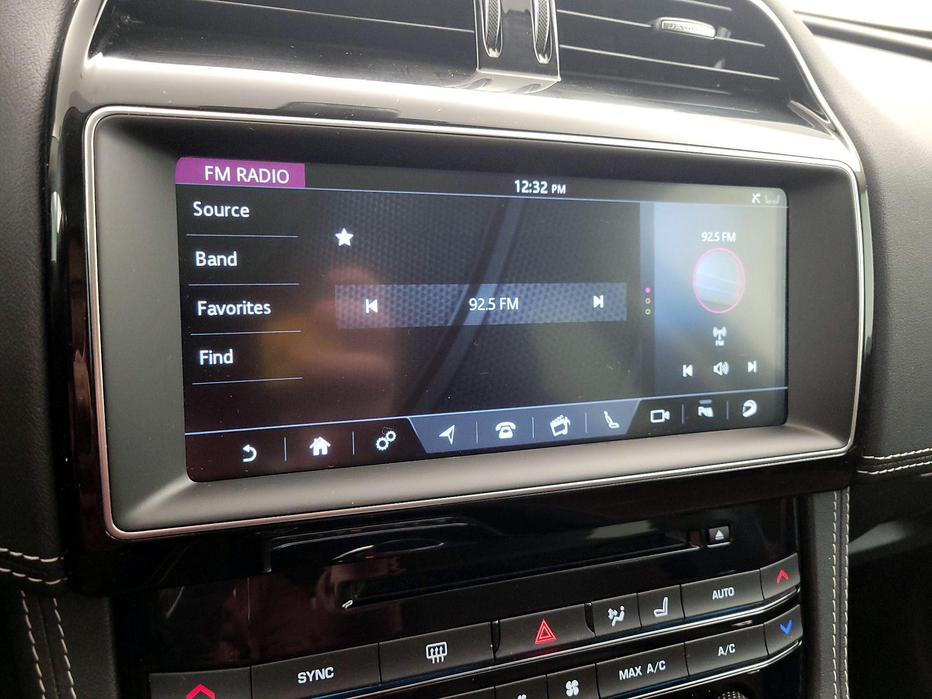 Thumbnail: 2020 Jaguar F-Pace - 15