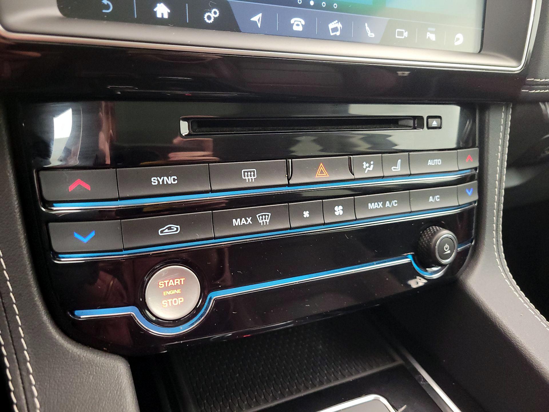 Thumbnail: 2020 Jaguar F-Pace - 16