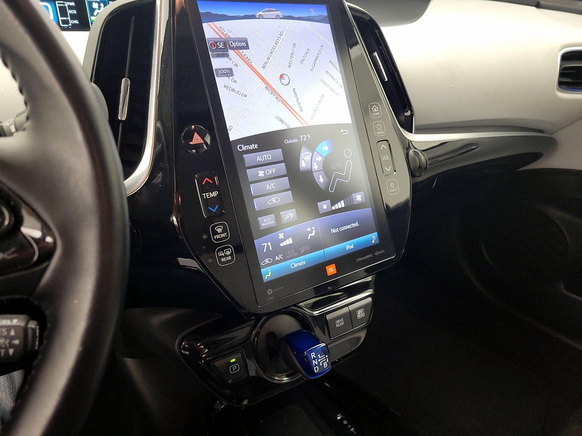 Thumbnail: 2021 Toyota Prius - 17