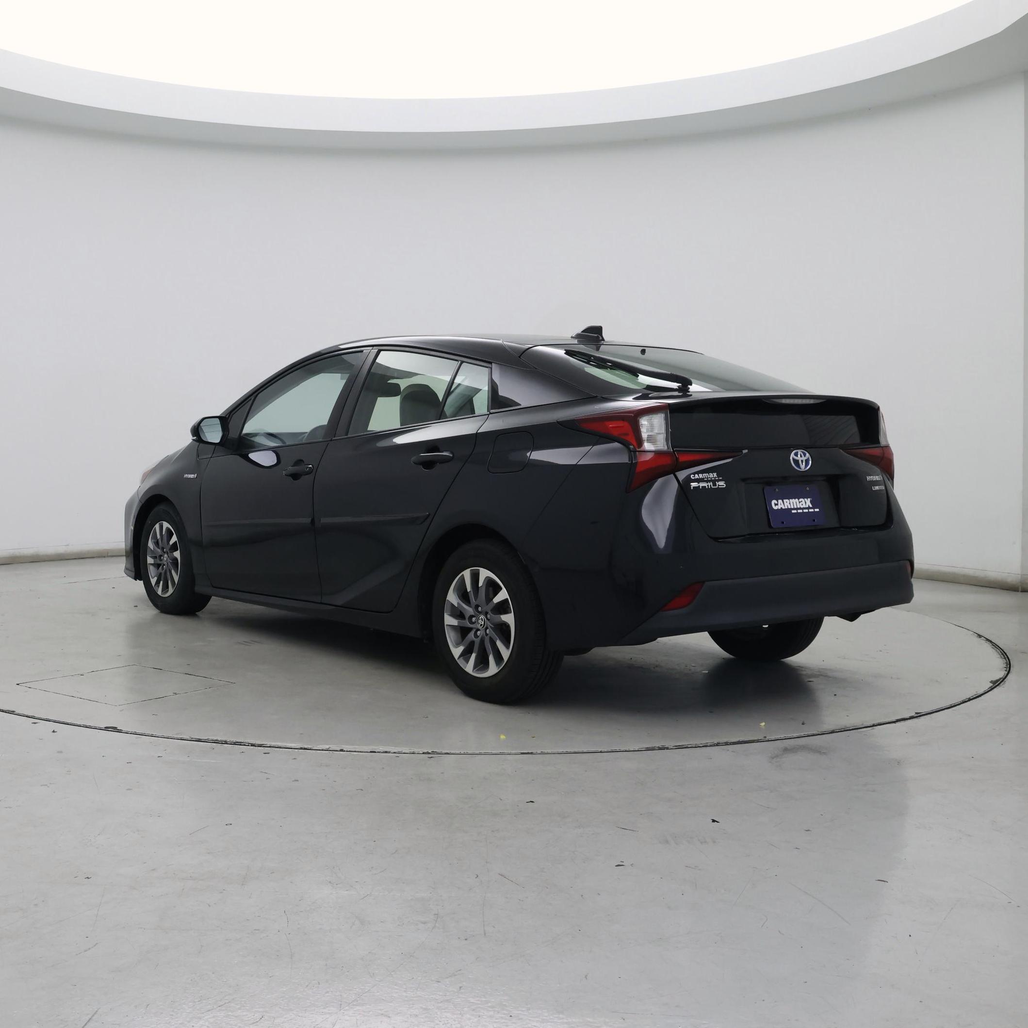 Thumbnail: 2021 Toyota Prius - 2