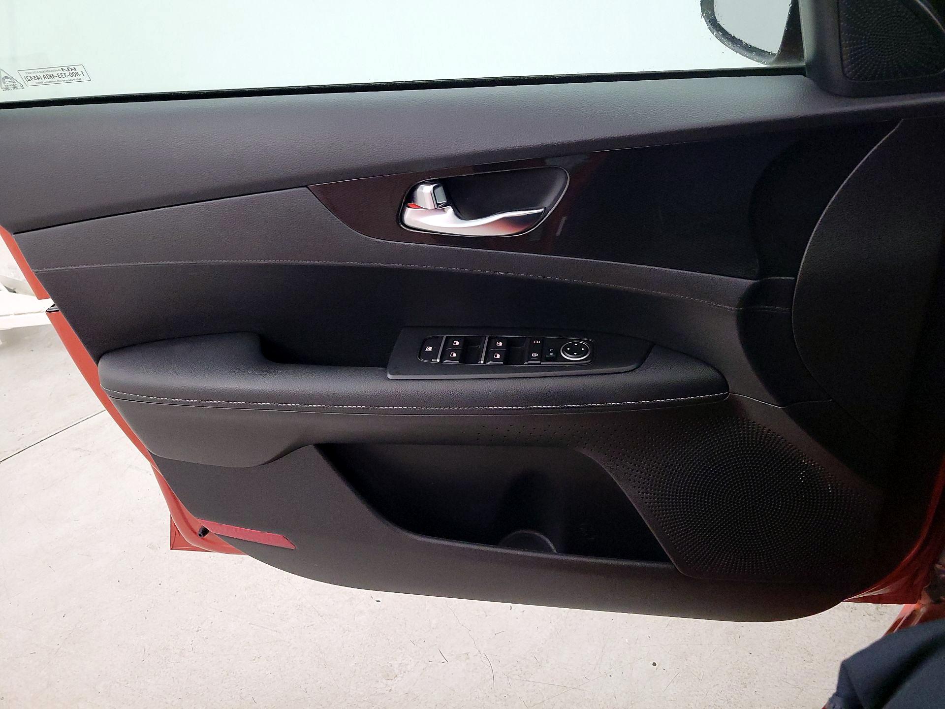 Thumbnail: 2023 Kia Forte - 12