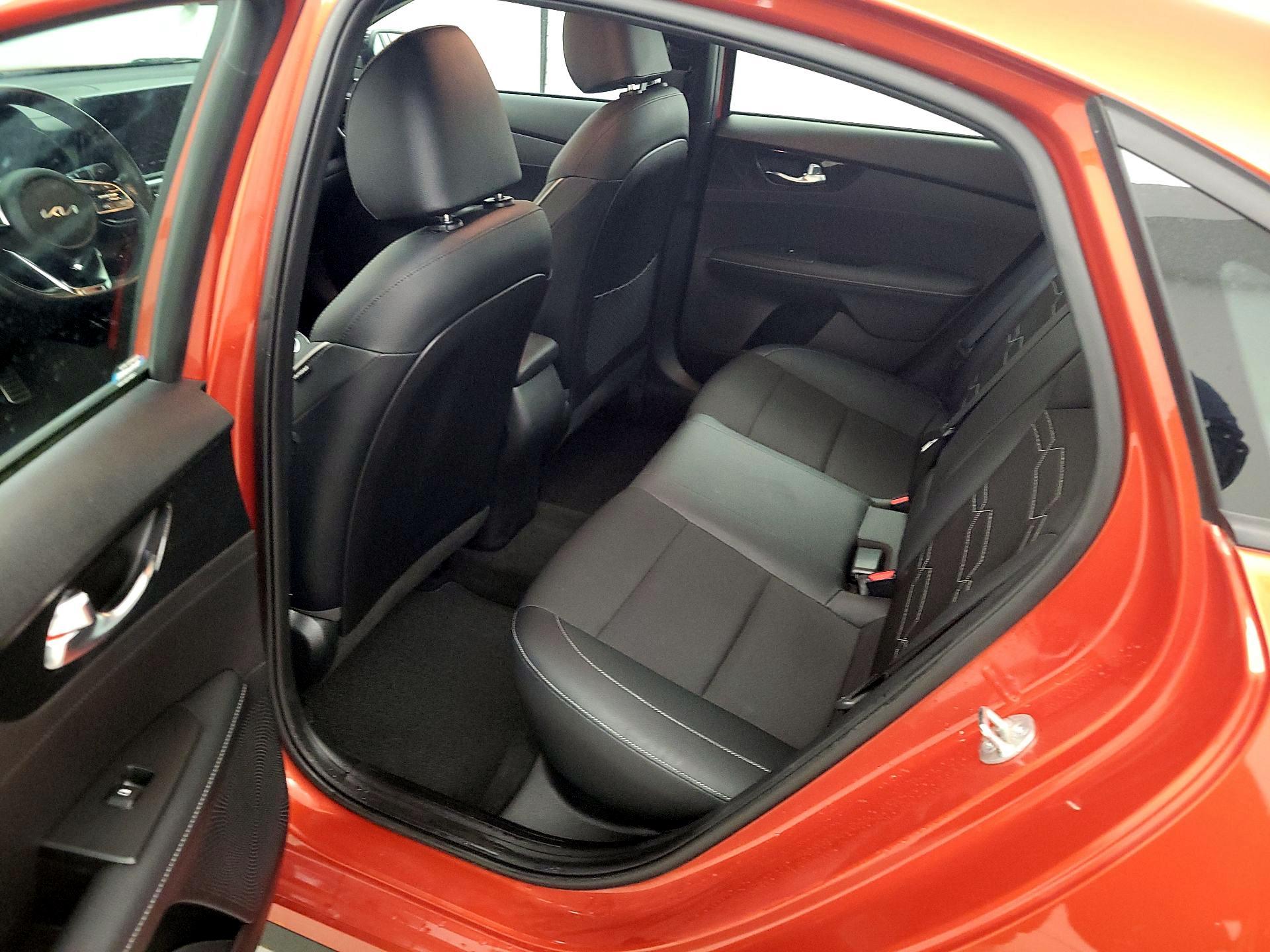 Thumbnail: 2023 Kia Forte - 20