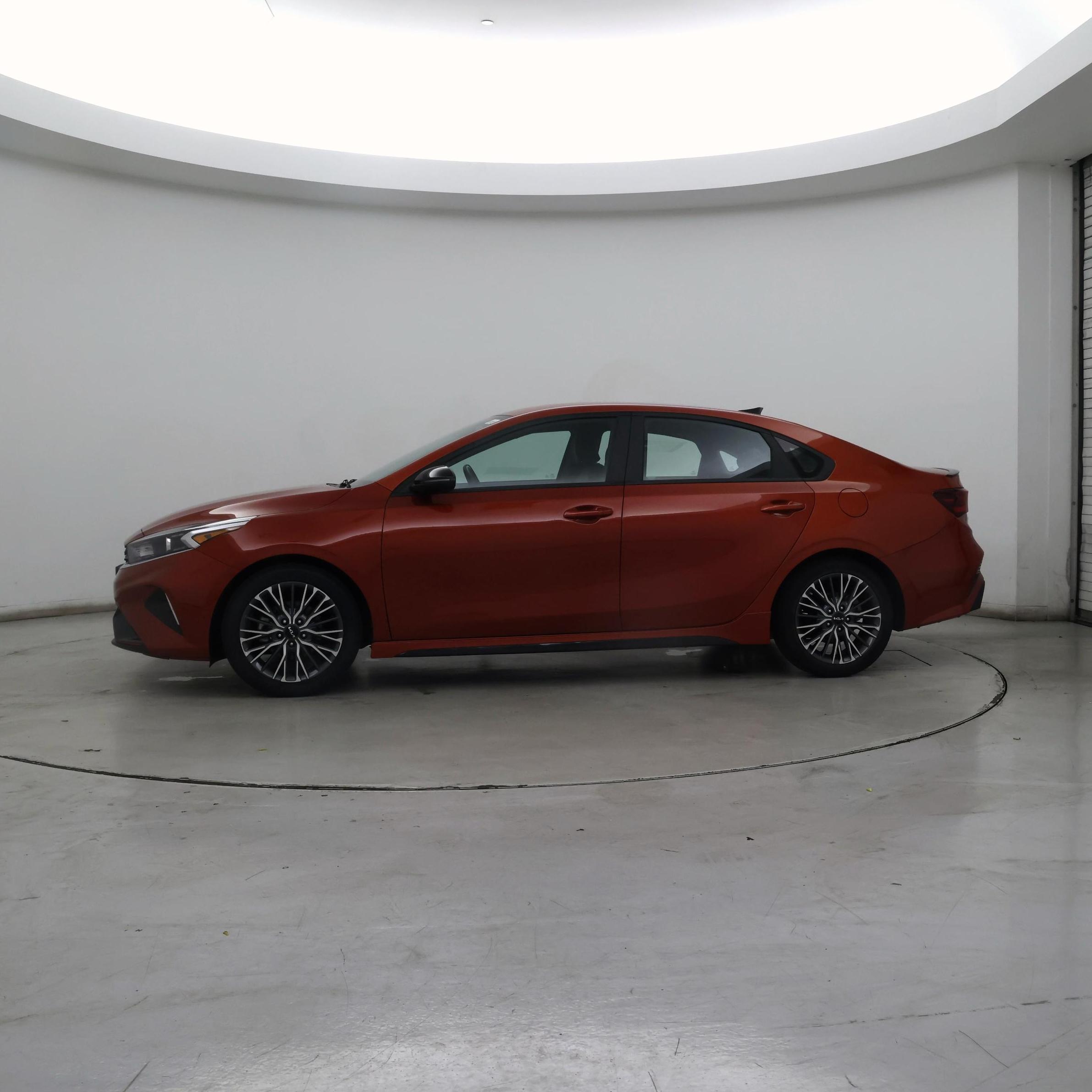 Thumbnail: 2023 Kia Forte - 3