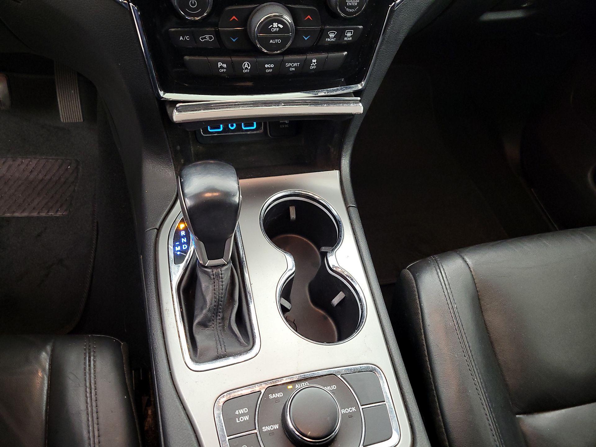 Thumbnail: 2020 Jeep Grand Cherokee - 18