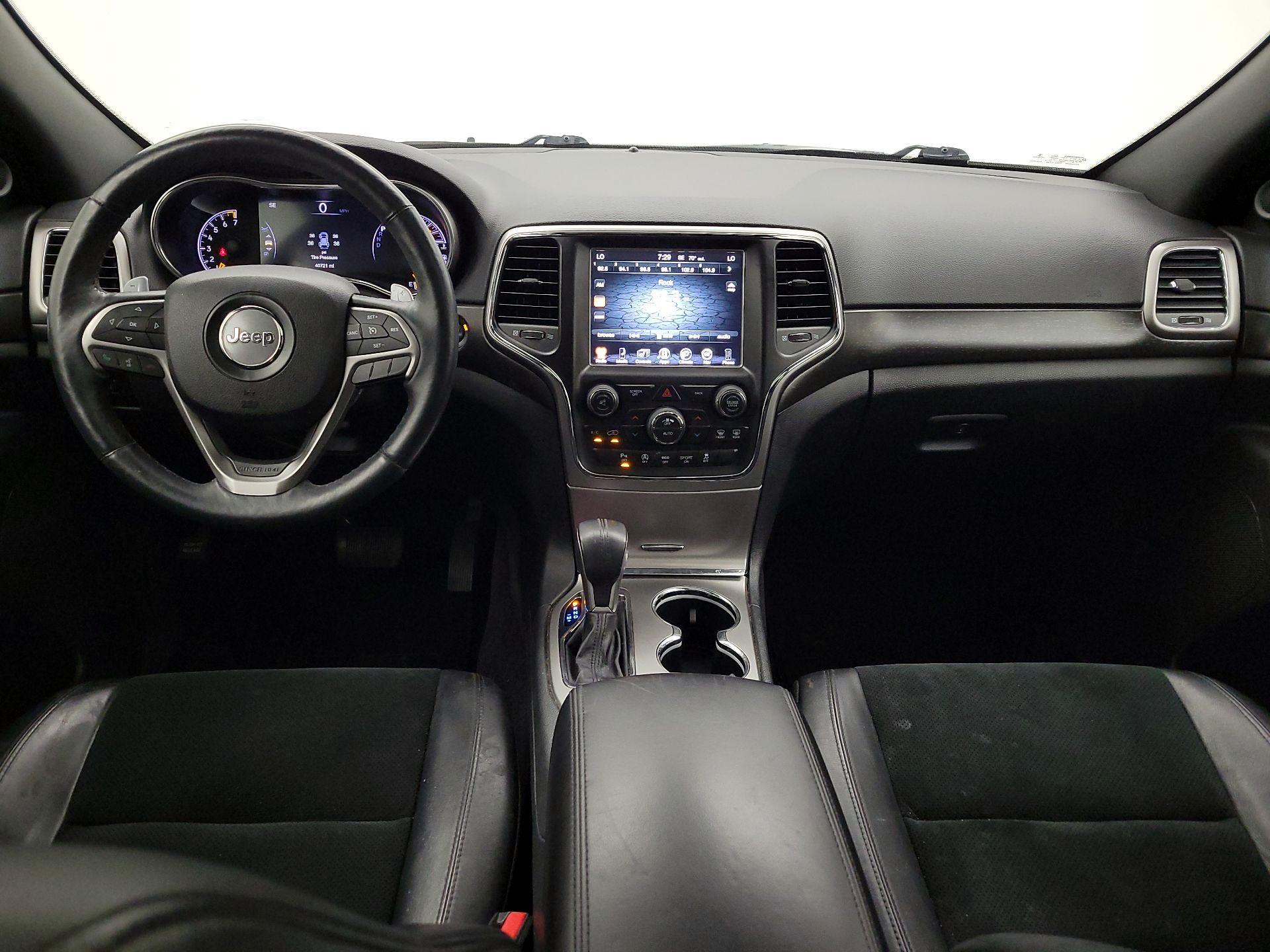 Thumbnail: 2017 Jeep Grand Cherokee - 9