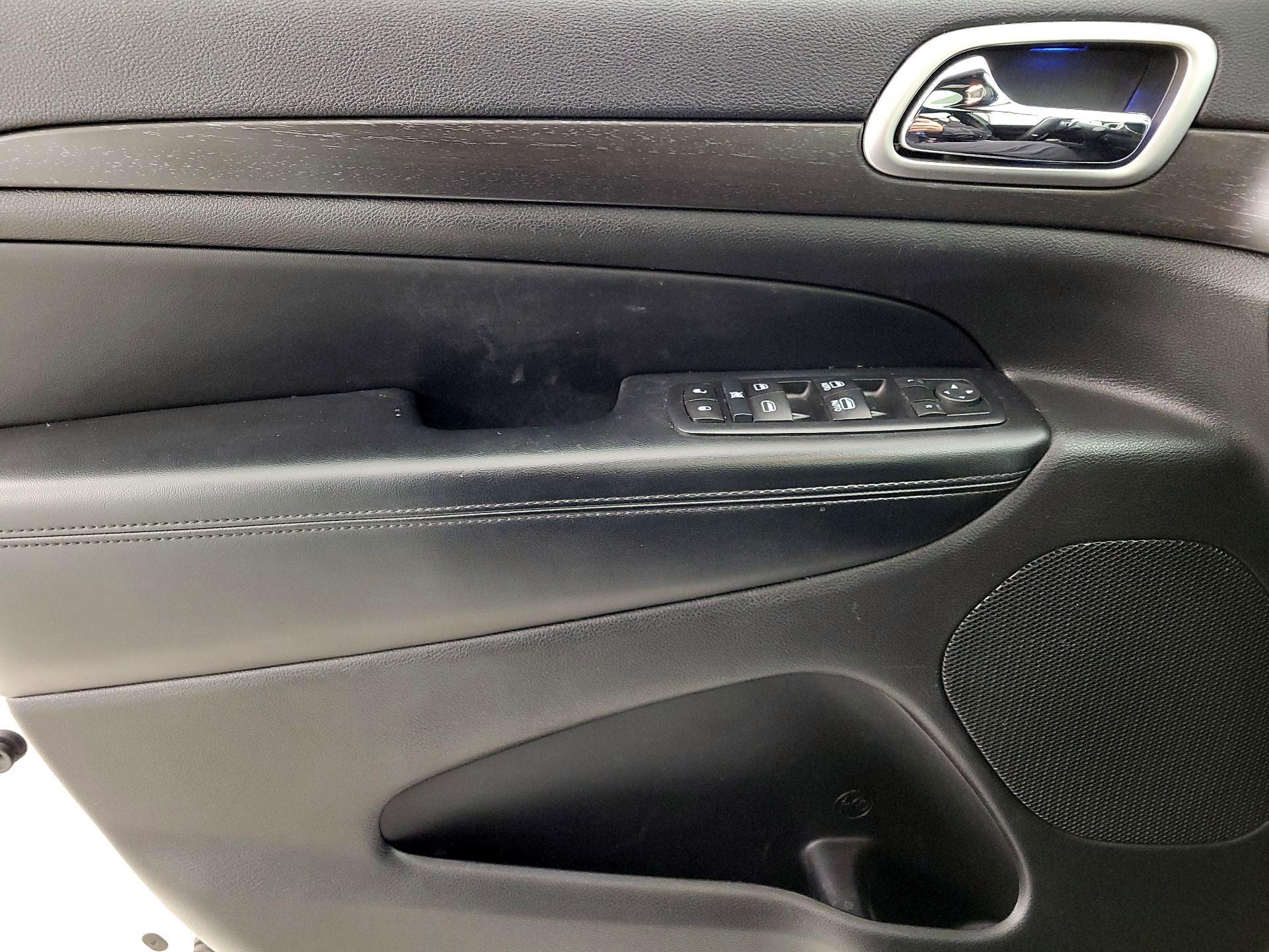 Thumbnail: 2017 Jeep Grand Cherokee - 12