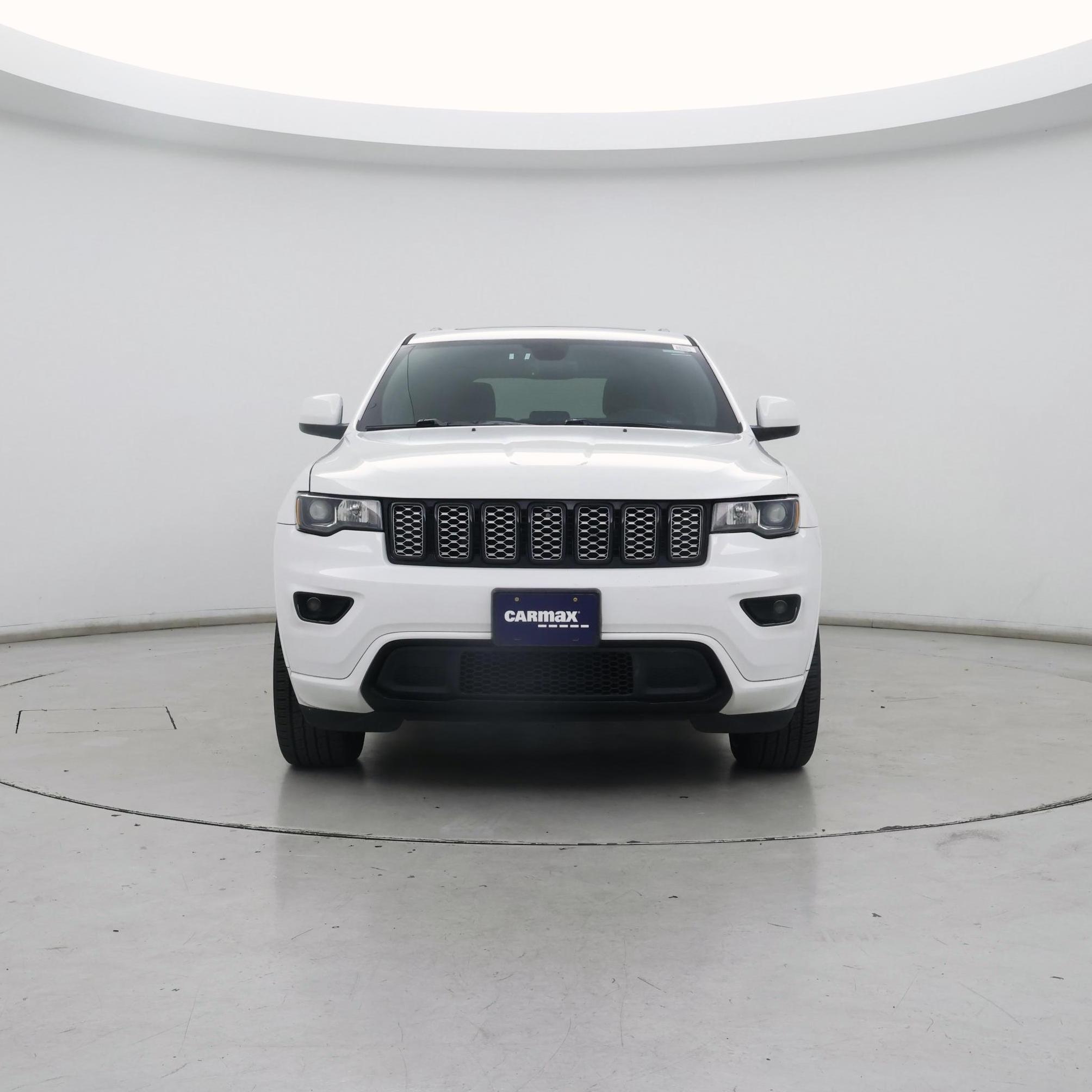 Thumbnail: 2017 Jeep Grand Cherokee - 5