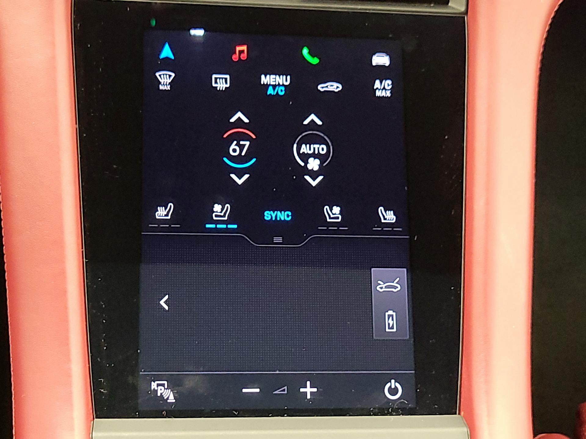 Thumbnail: 2022 Porsche Taycan - 17