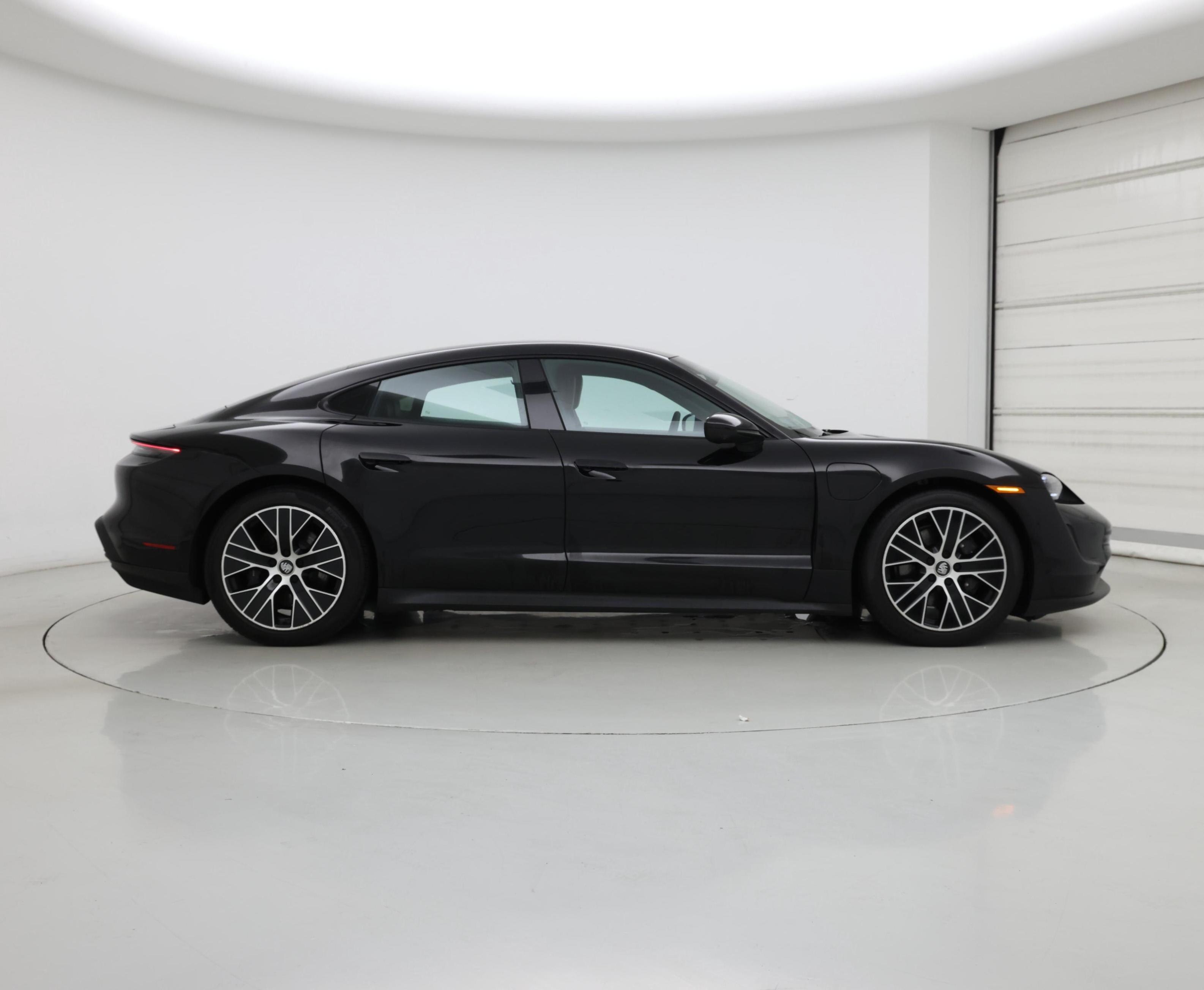 Thumbnail: 2022 Porsche Taycan - 7