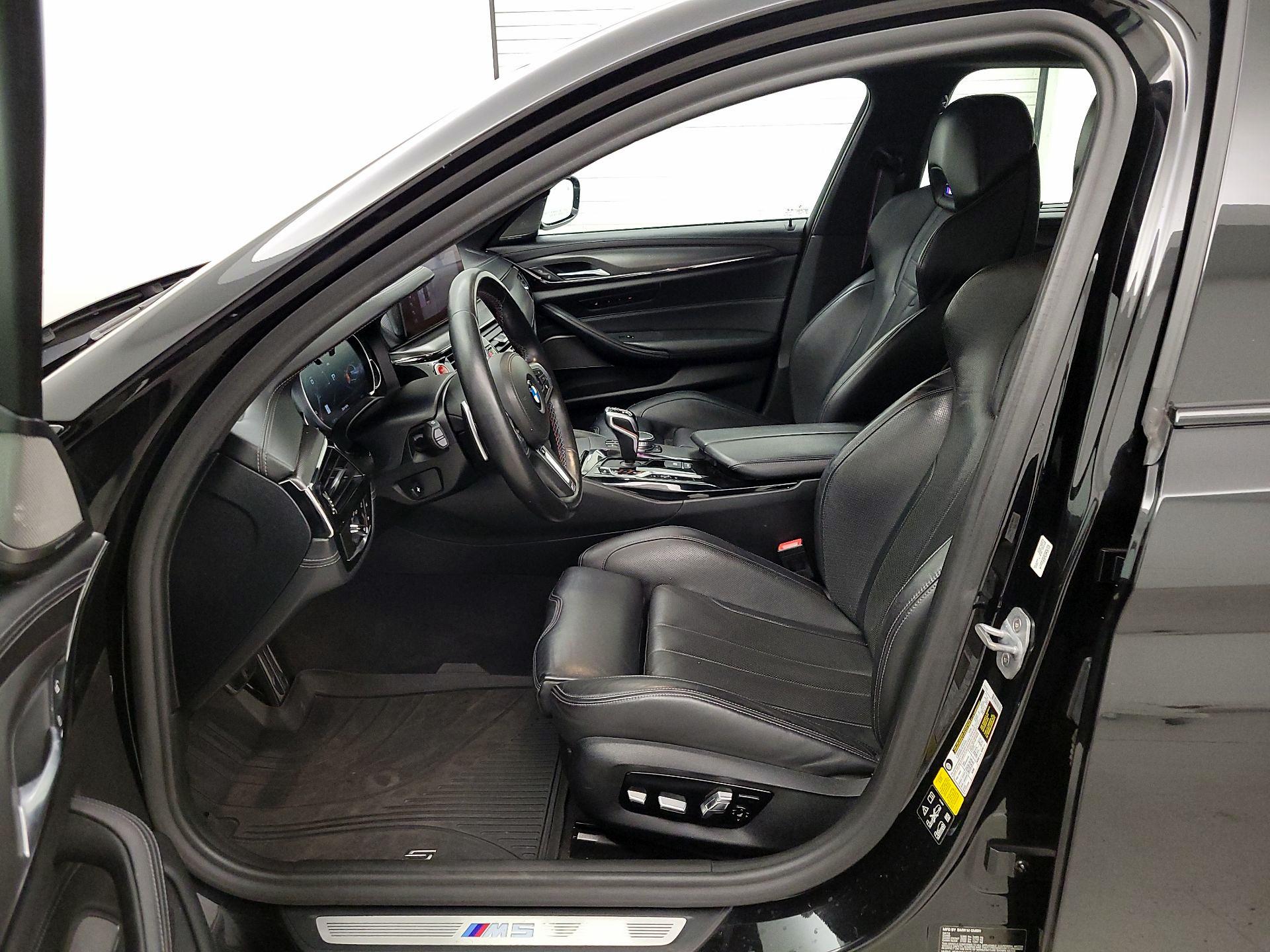 Thumbnail: 2019 BMW M5 - 11