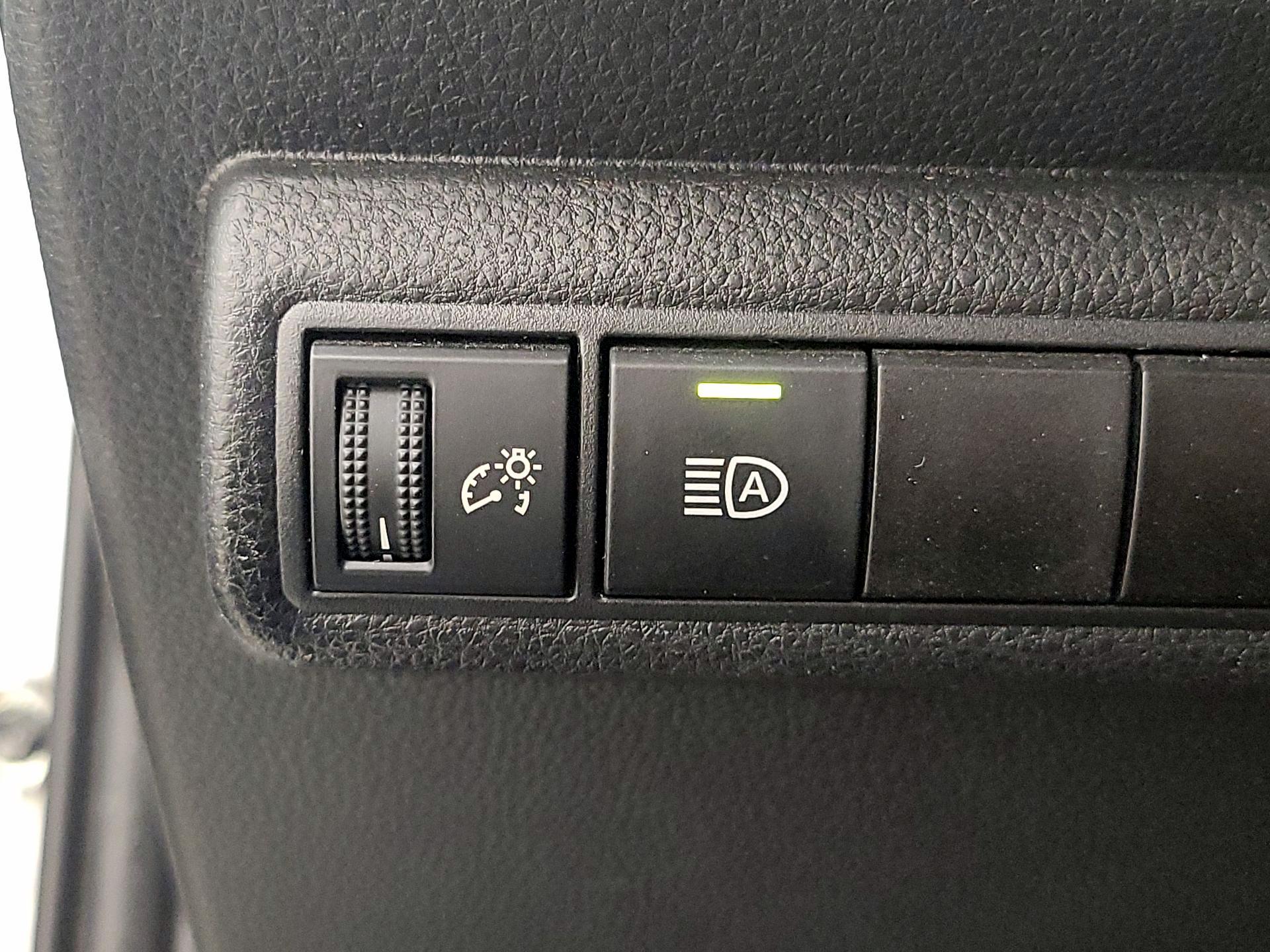 Thumbnail: 2021 Toyota Corolla - 13