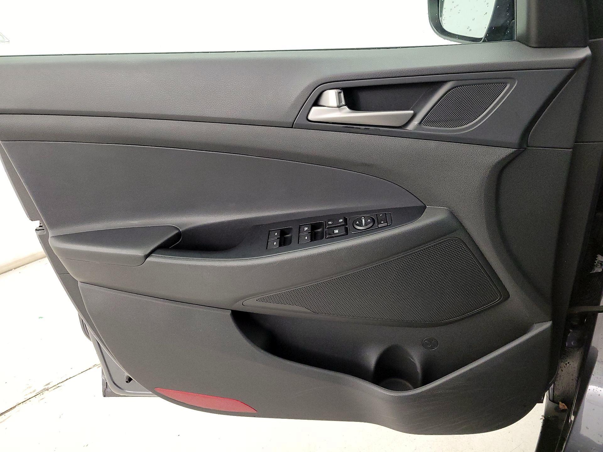 Thumbnail: 2018 Hyundai Tucson - 12