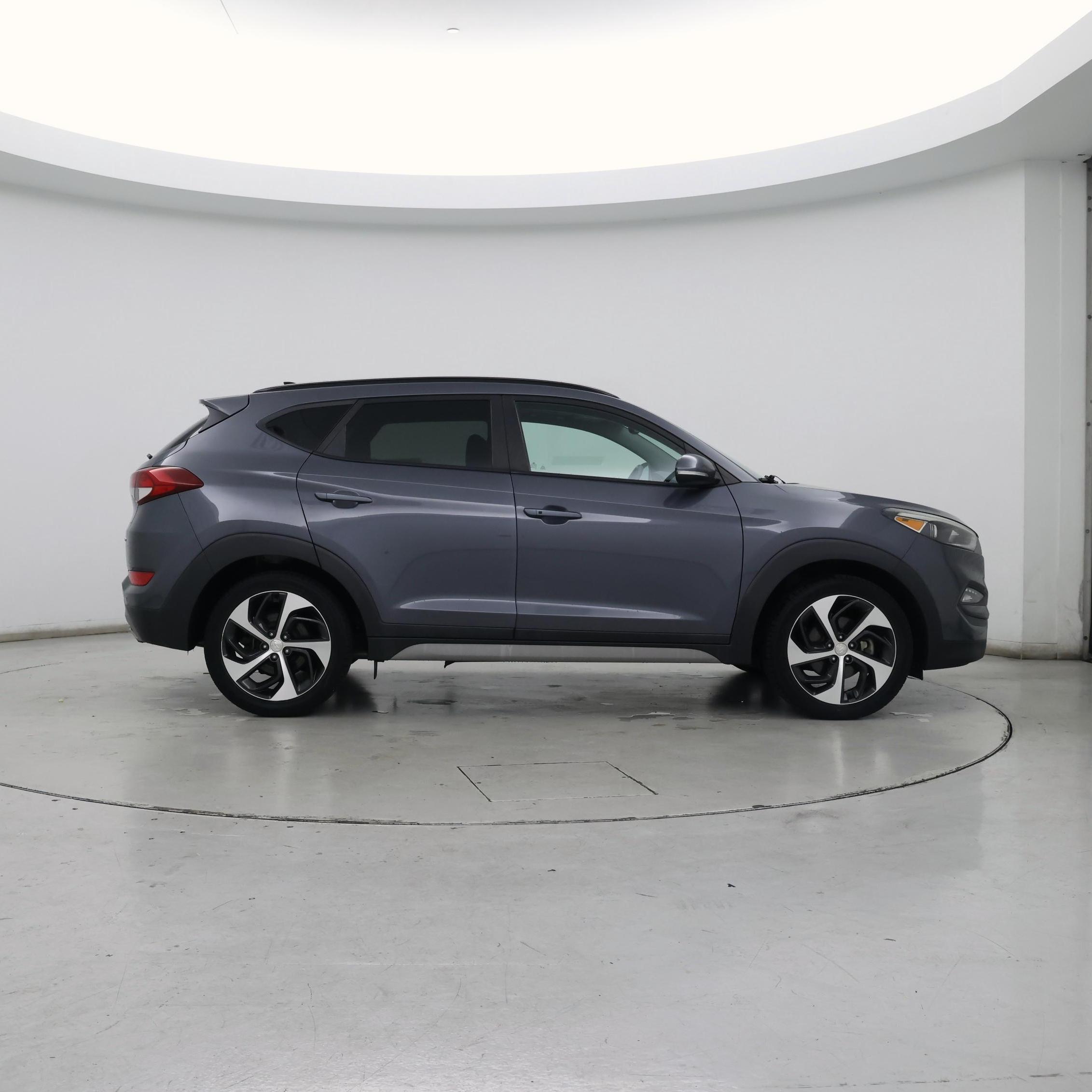 Thumbnail: 2018 Hyundai Tucson - 7