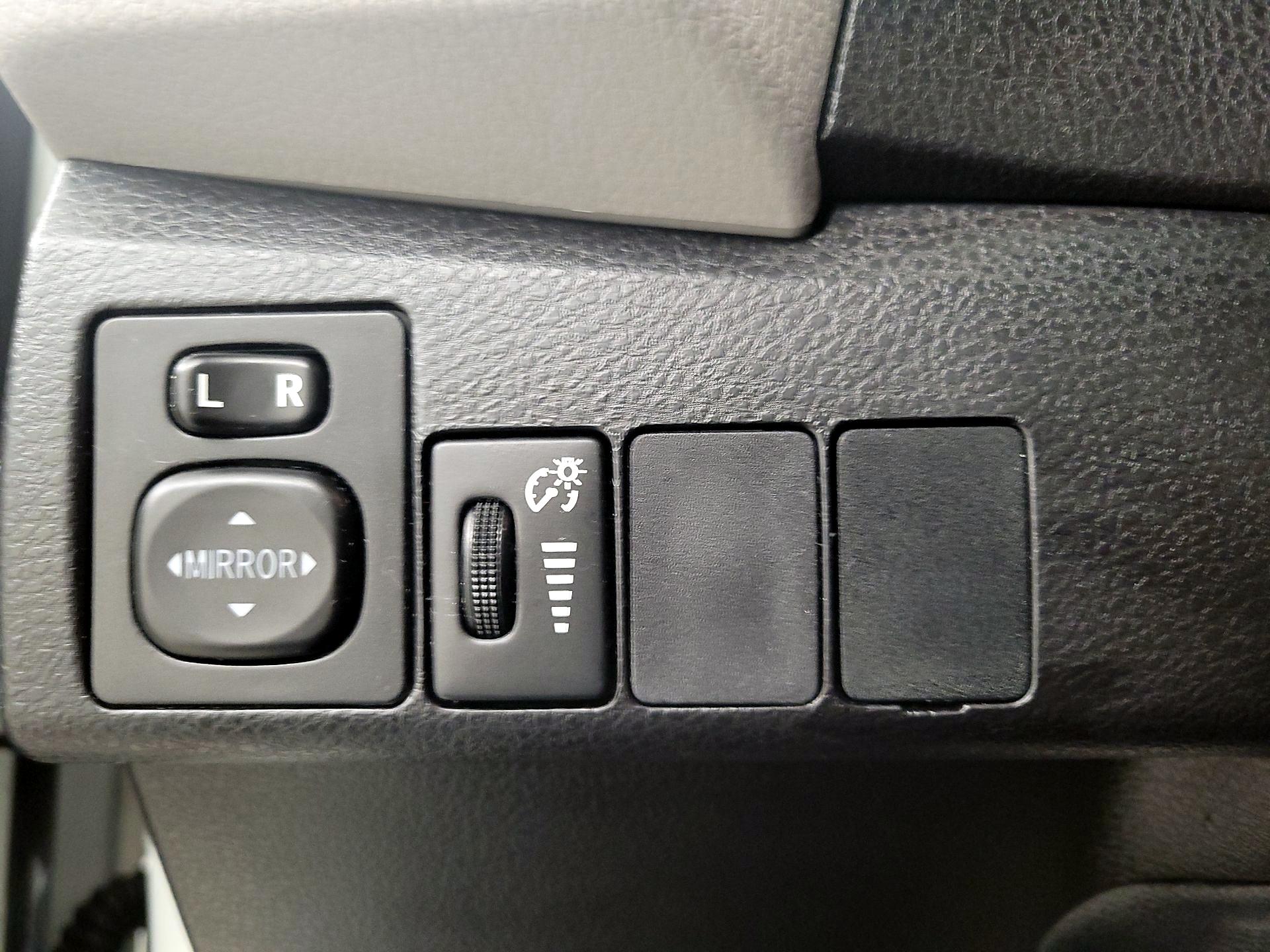 Thumbnail: 2016 Toyota Corolla - 13