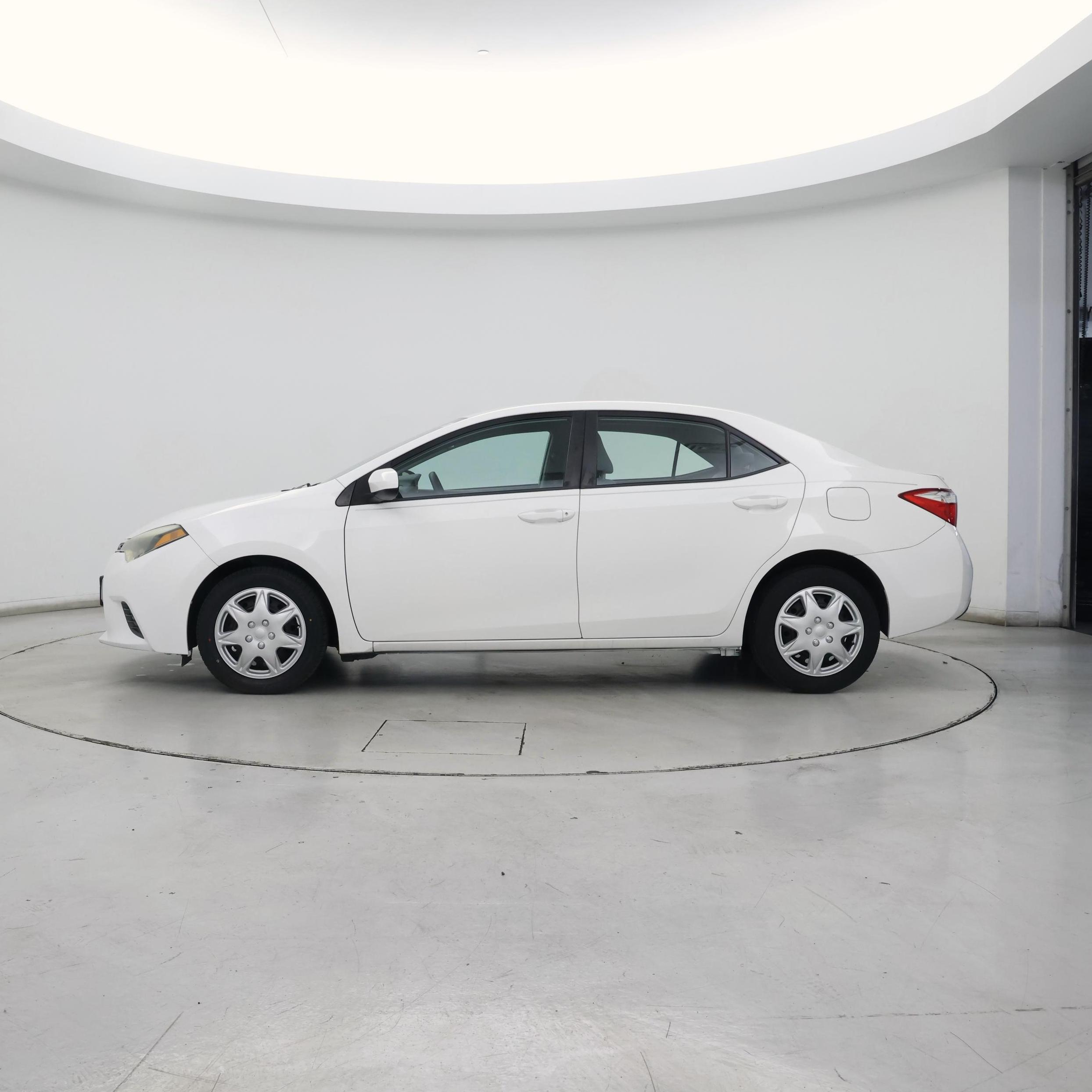 Thumbnail: 2016 Toyota Corolla - 3