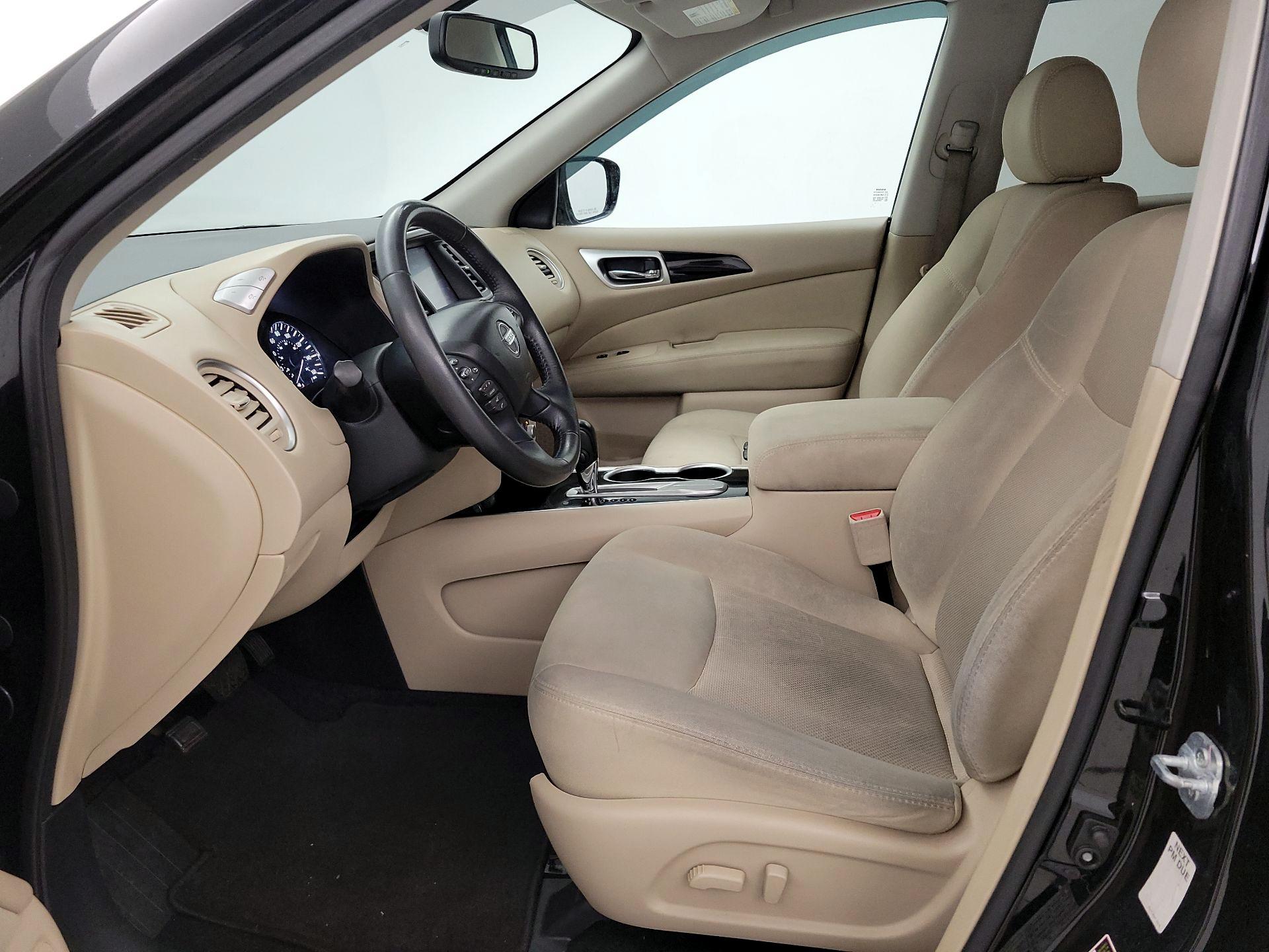 Thumbnail: 2017 Nissan Pathfinder - 11