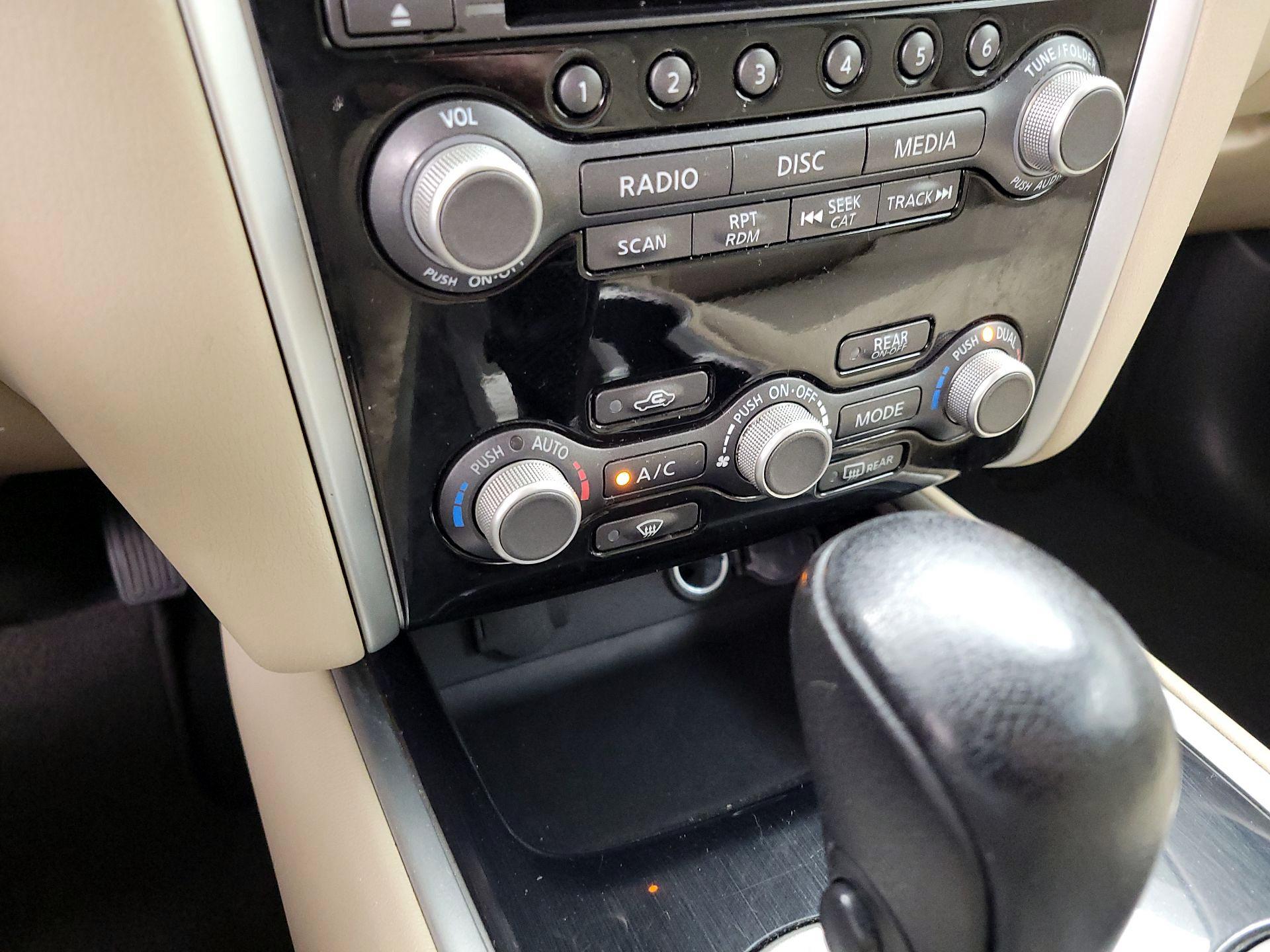 Thumbnail: 2017 Nissan Pathfinder - 16