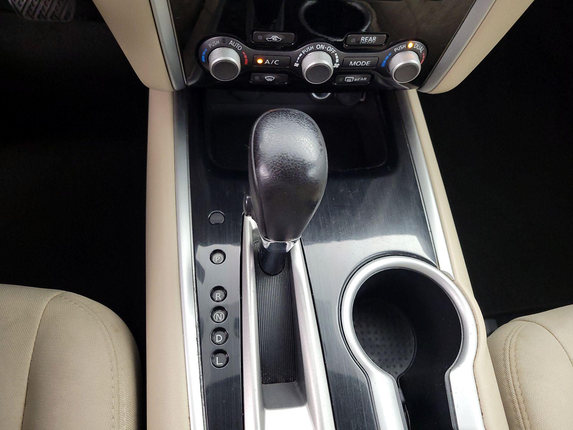 Thumbnail: 2017 Nissan Pathfinder - 17