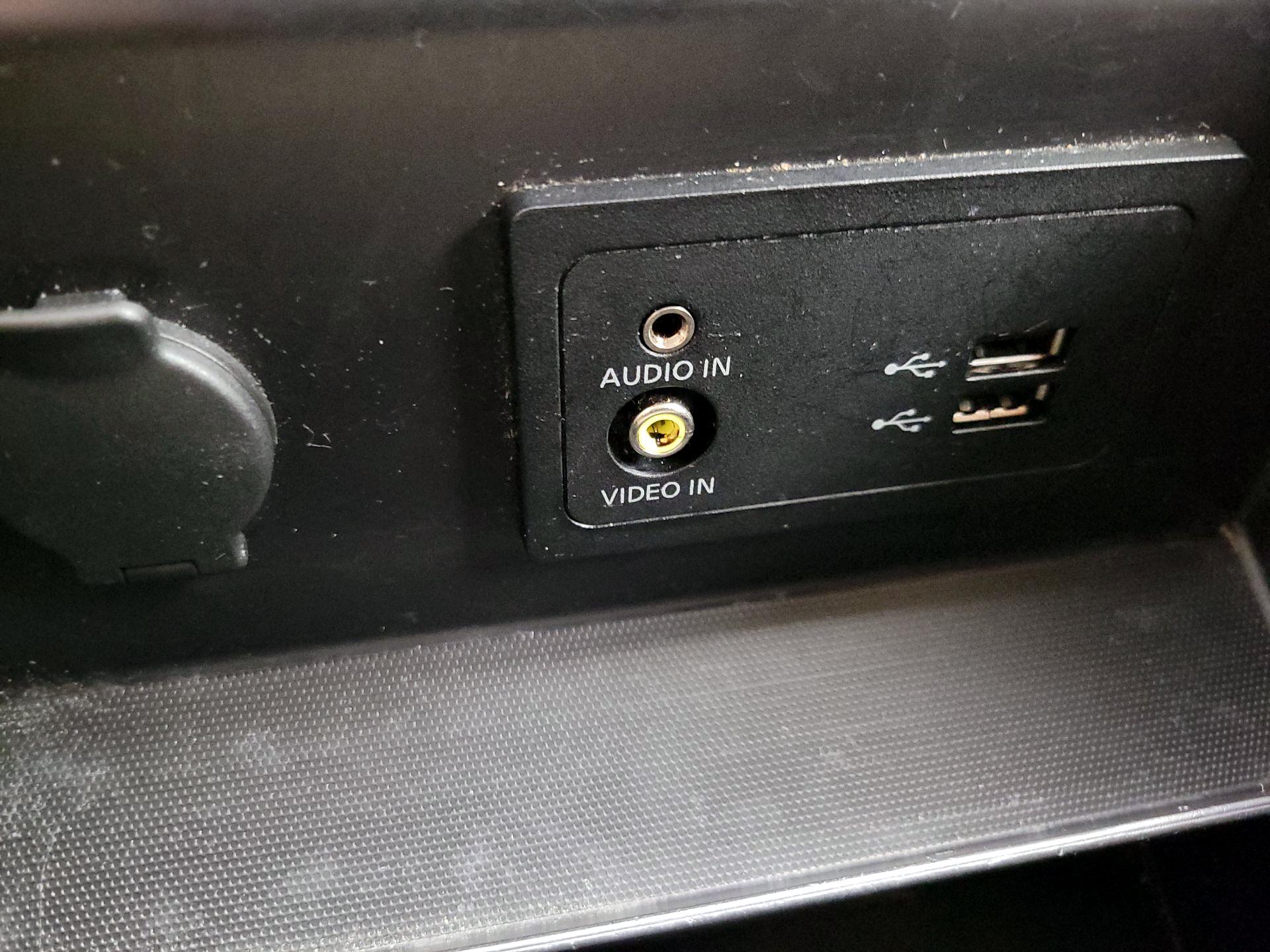 Thumbnail: 2017 Nissan Pathfinder - 18