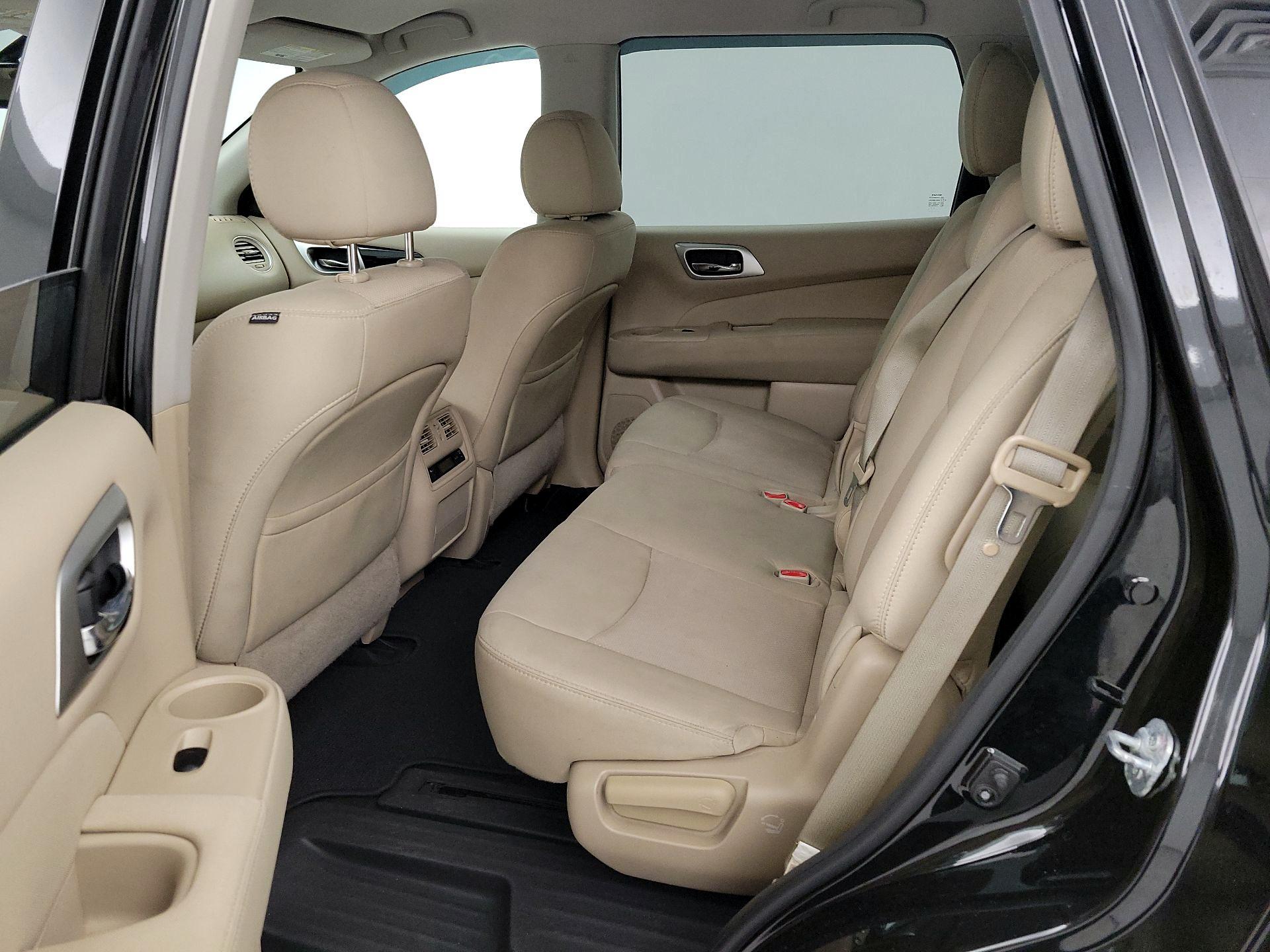 Thumbnail: 2017 Nissan Pathfinder - 19