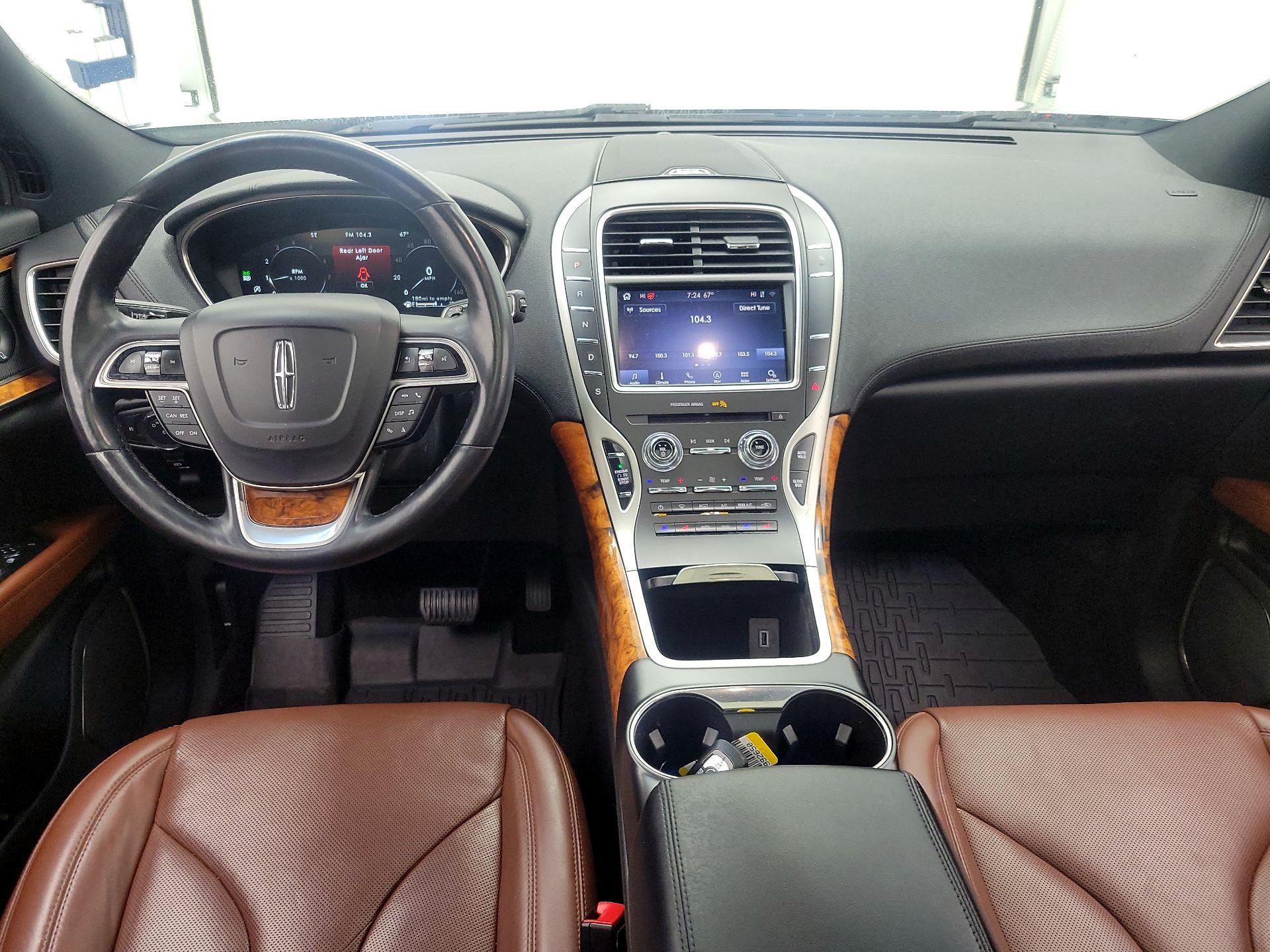 Thumbnail: 2020 Lincoln Nautilus - 9