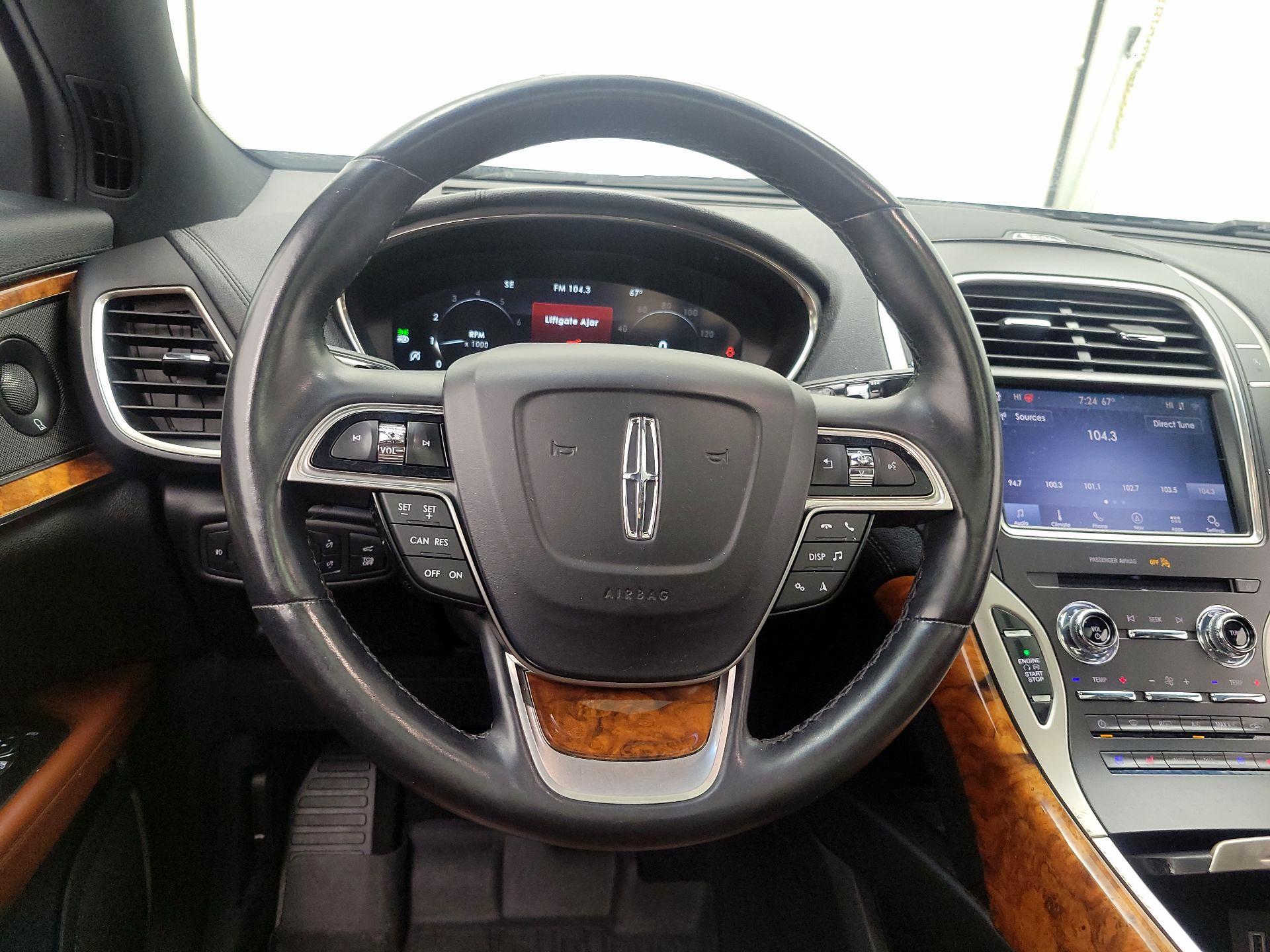 Thumbnail: 2020 Lincoln Nautilus - 10