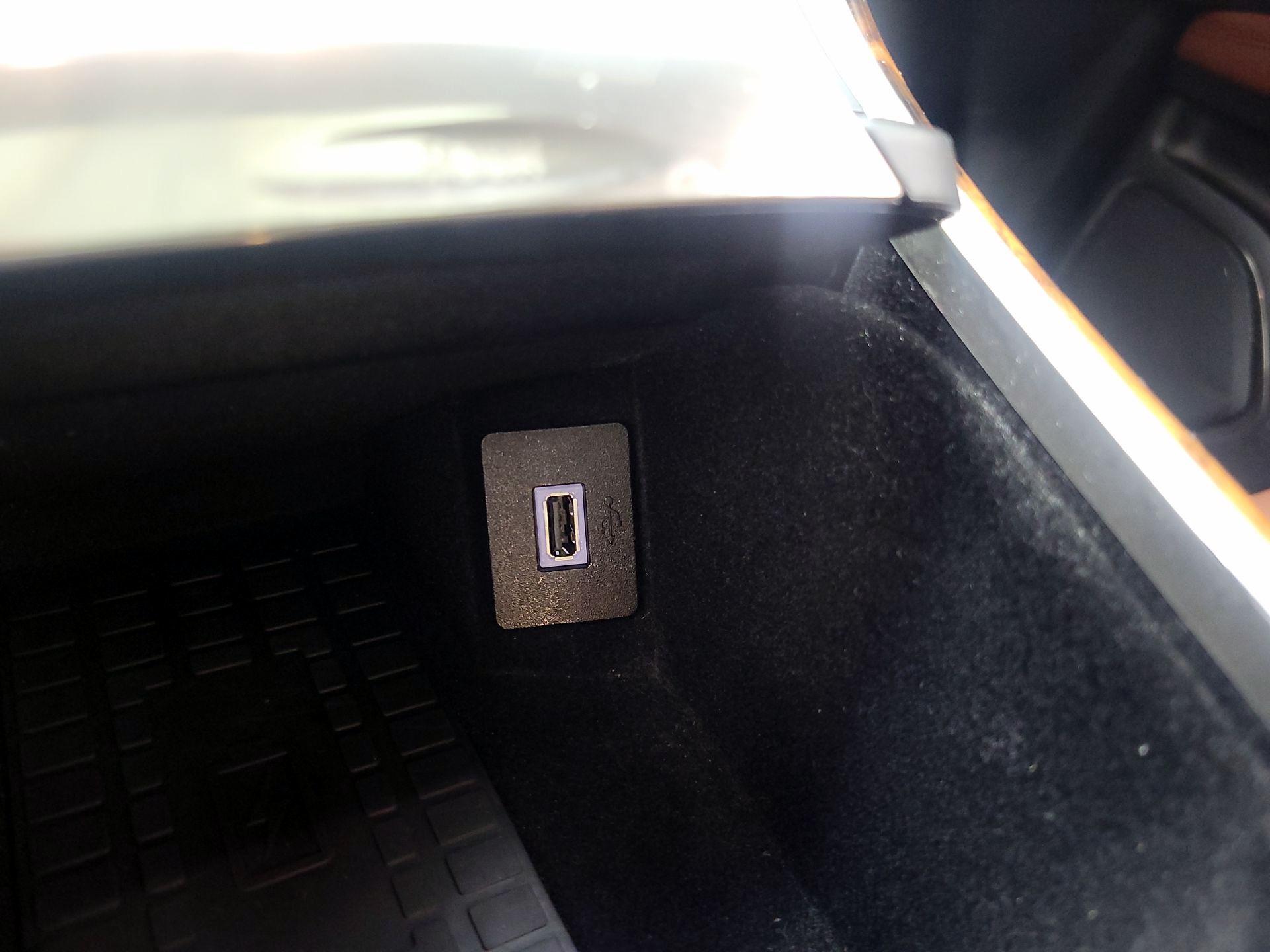 Thumbnail: 2020 Lincoln Nautilus - 18