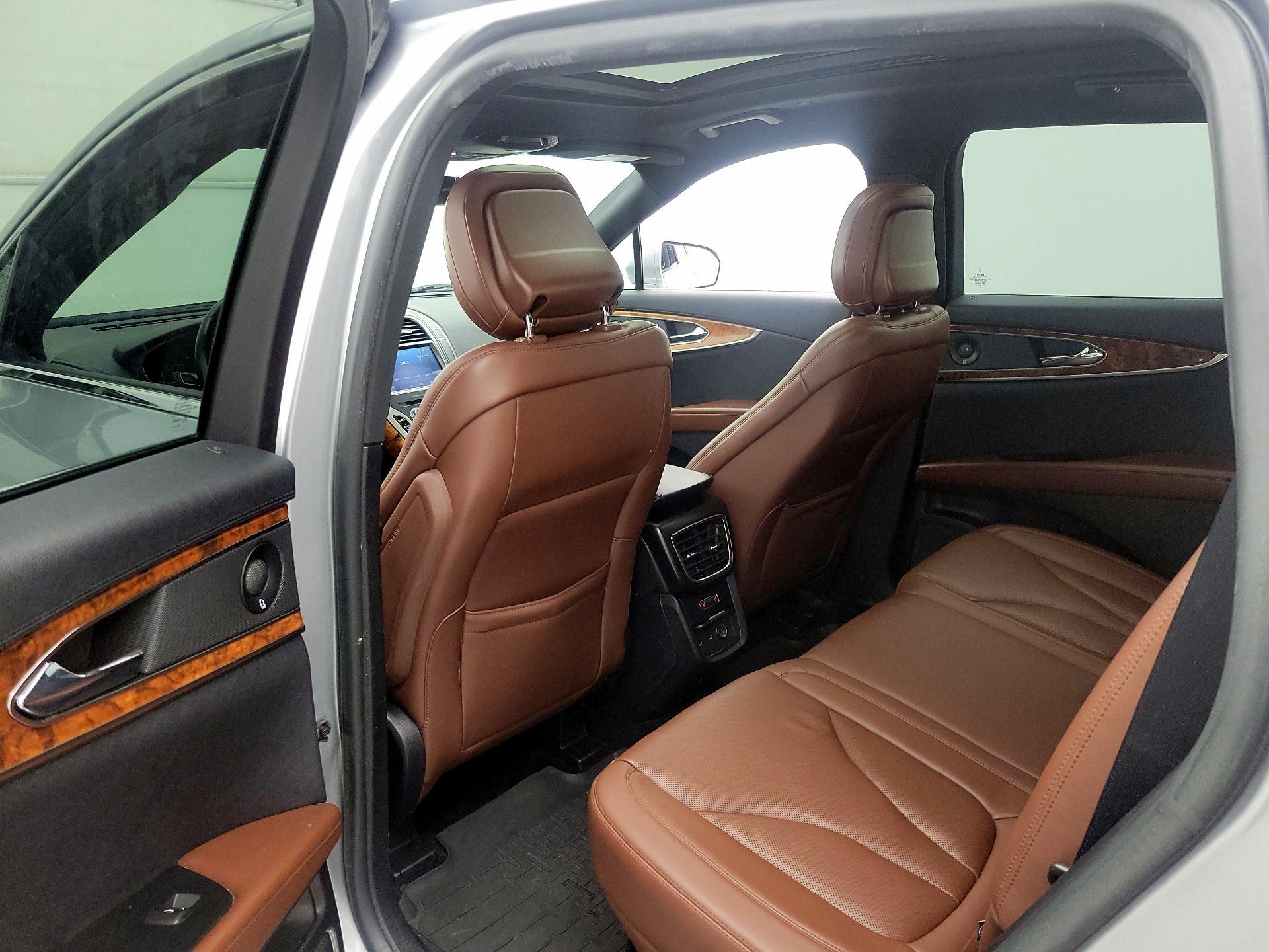 Thumbnail: 2020 Lincoln Nautilus - 20