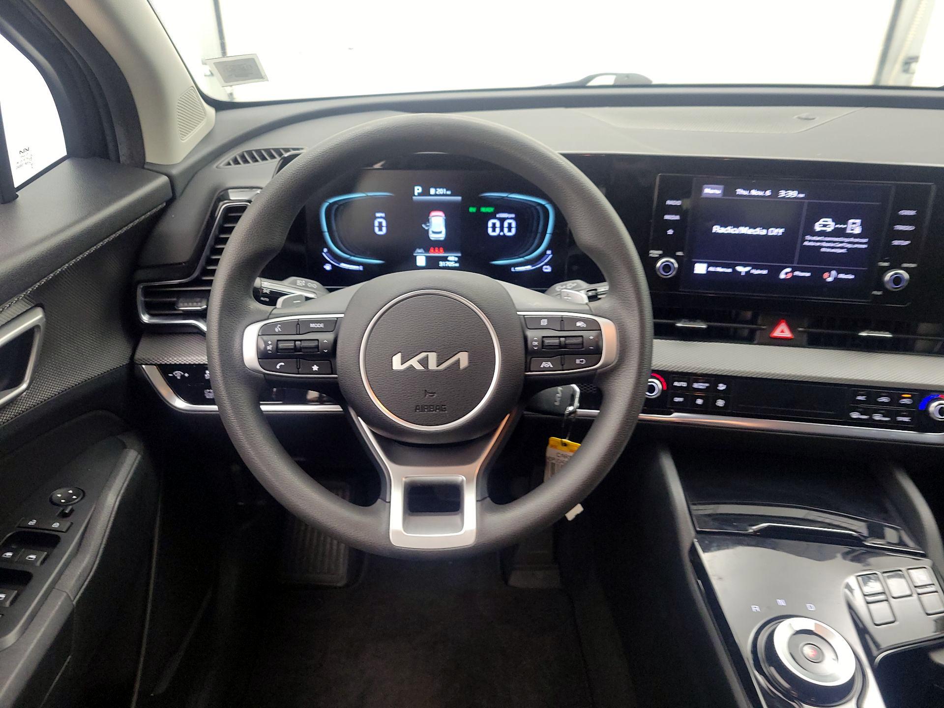 Thumbnail: 2023 Kia Sportage - 10