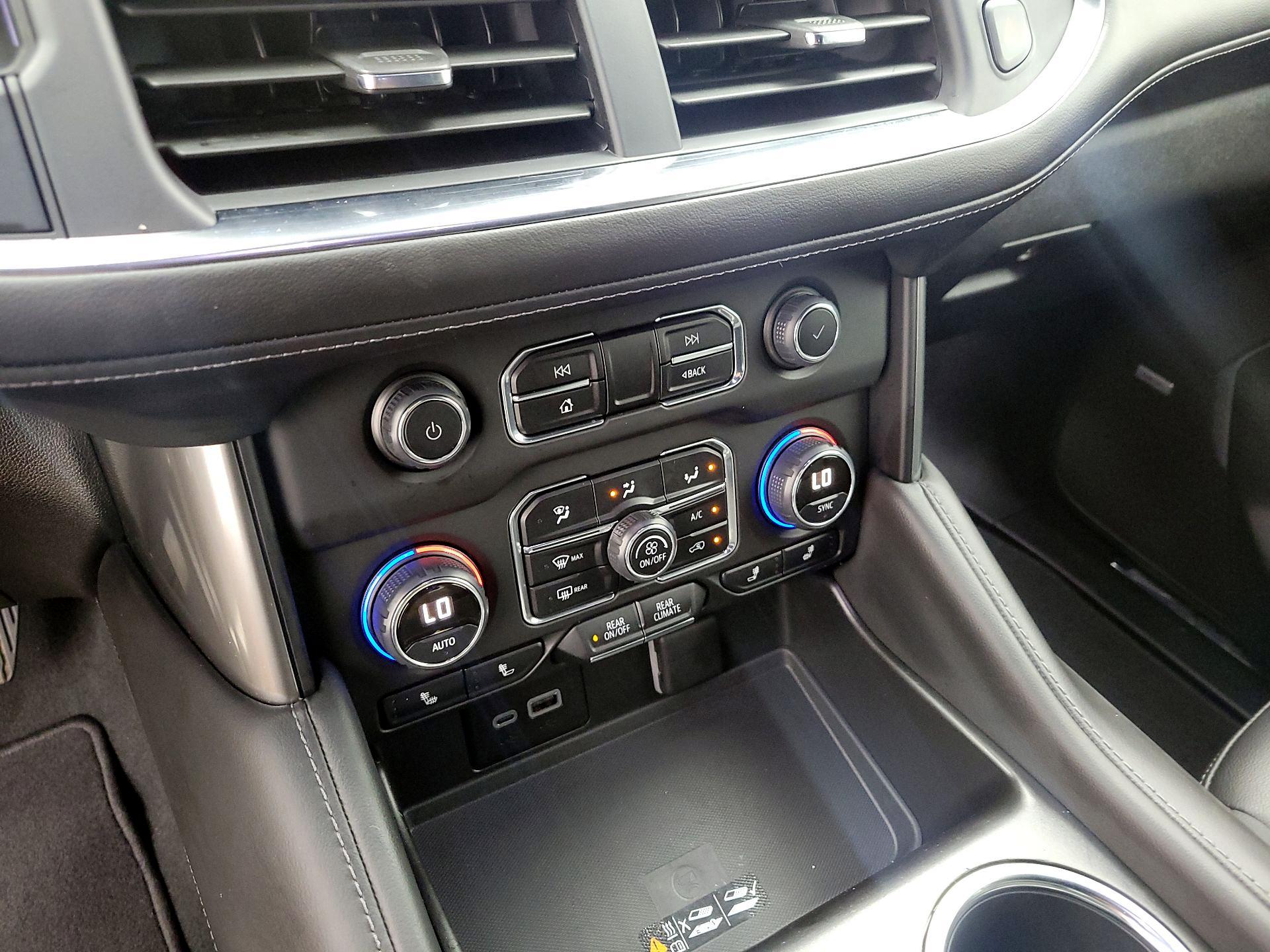 Thumbnail: 2024 Chevrolet Suburban - 17