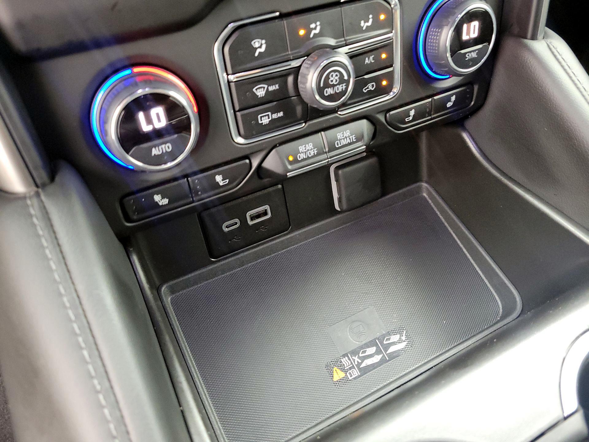 Thumbnail: 2024 Chevrolet Suburban - 18