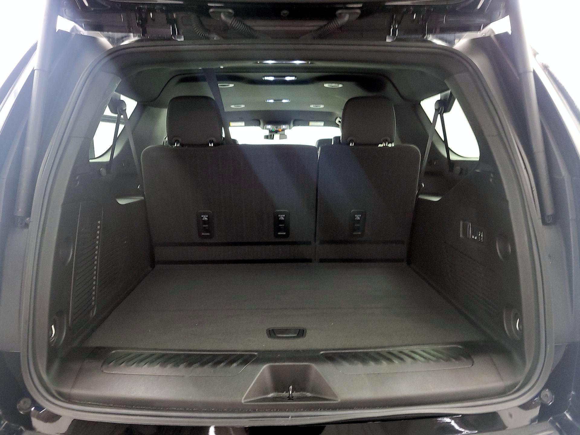 Thumbnail: 2024 Chevrolet Suburban - 20