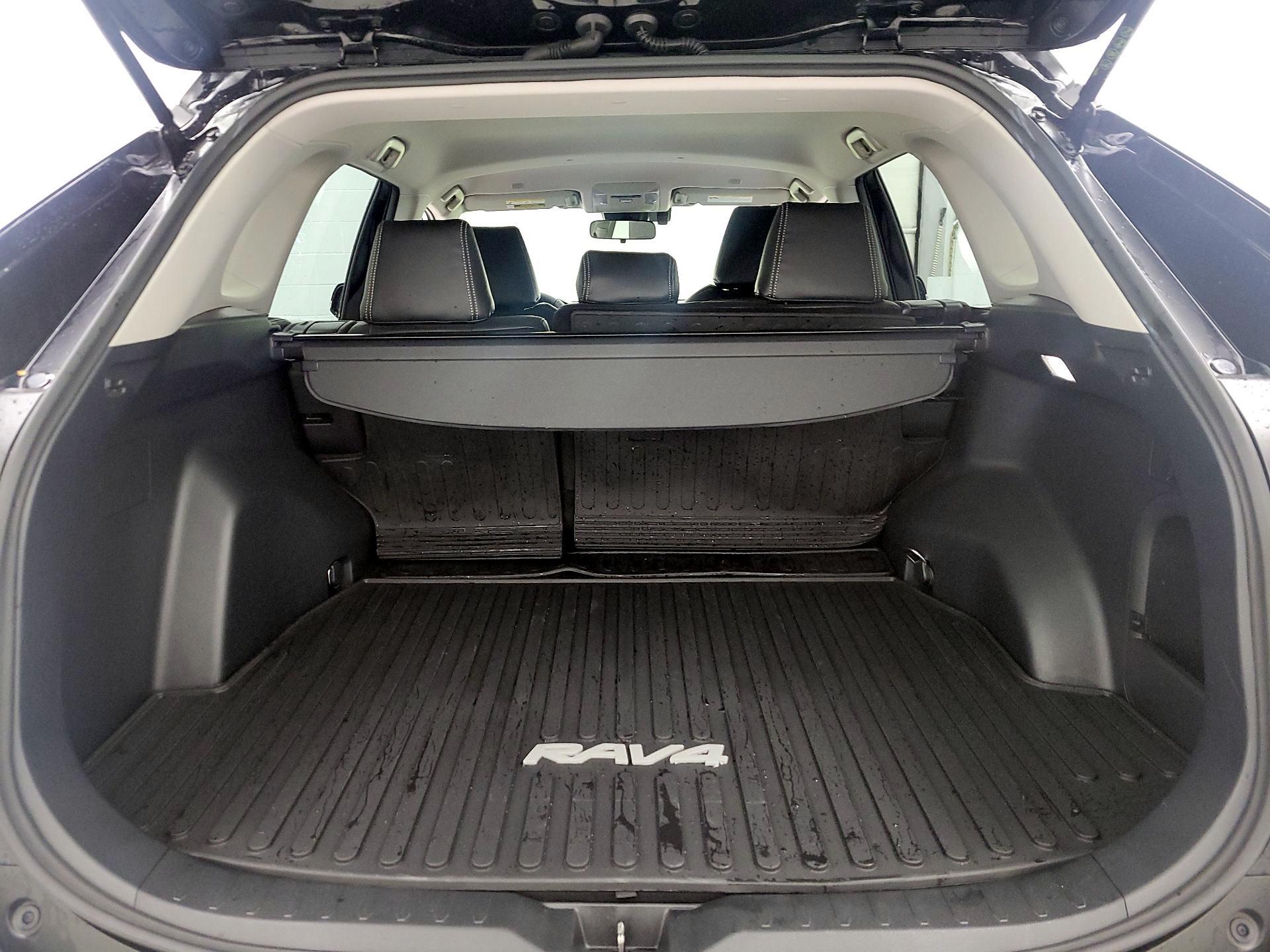 Thumbnail: 2025 Toyota RAV4 - 20