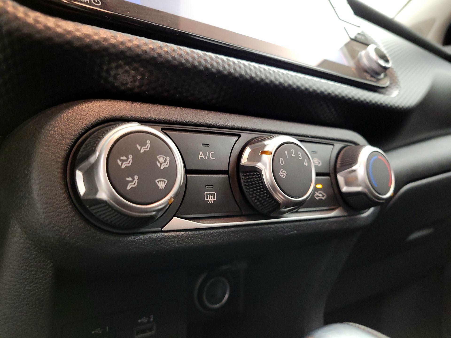 Thumbnail: 2024 Nissan Kicks - 16