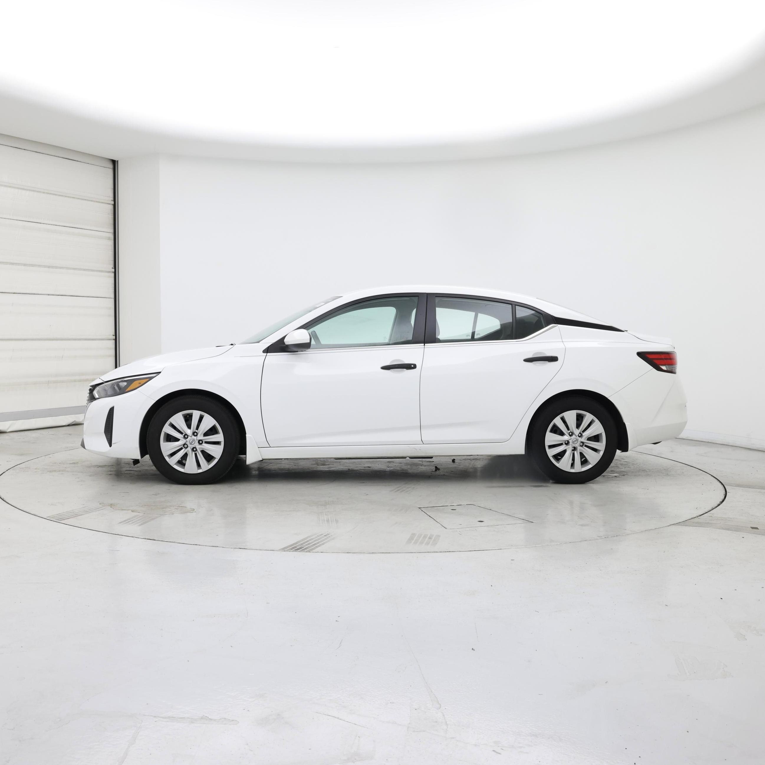 Thumbnail: 2025 Nissan Sentra - 3