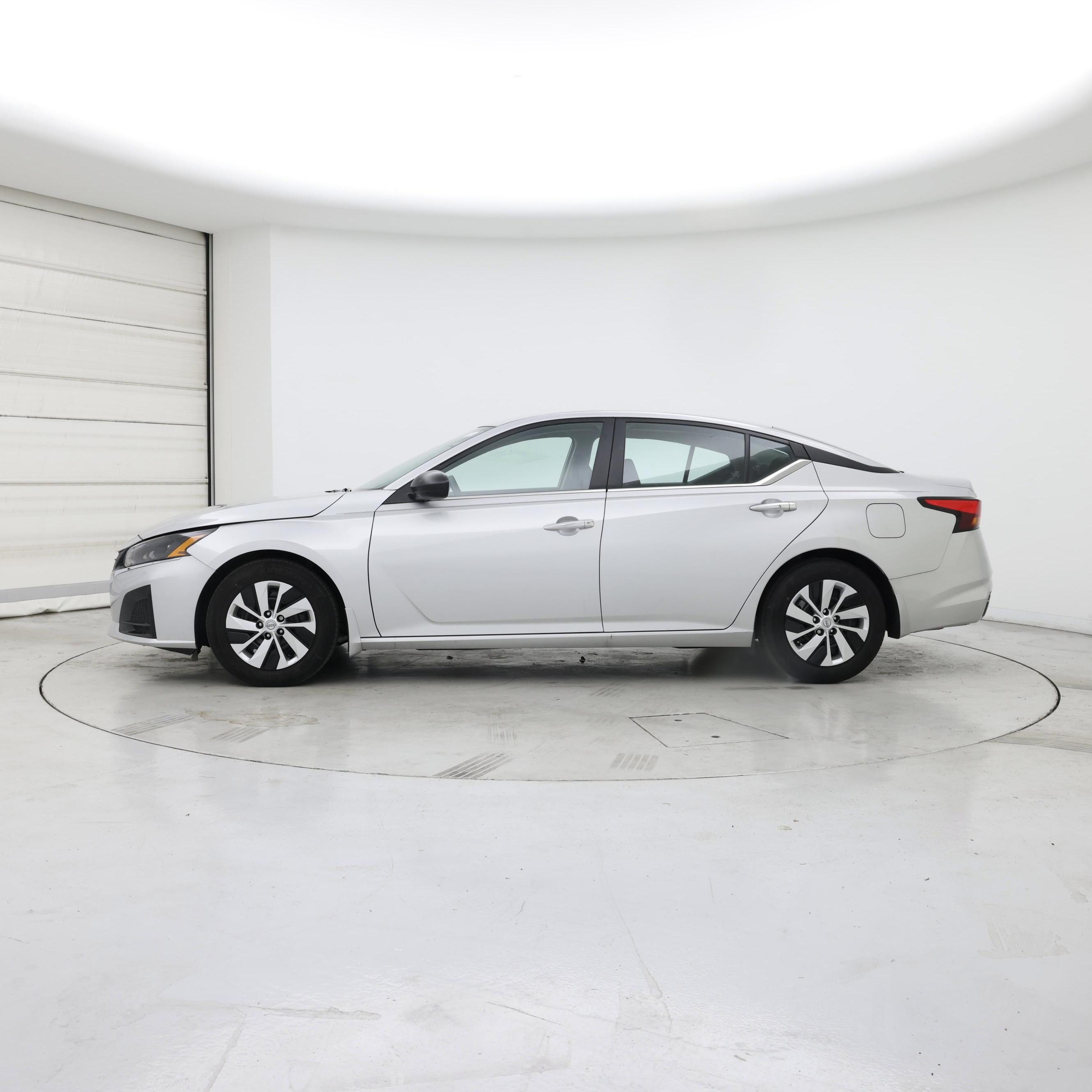 Thumbnail: 2024 Nissan Altima - 3