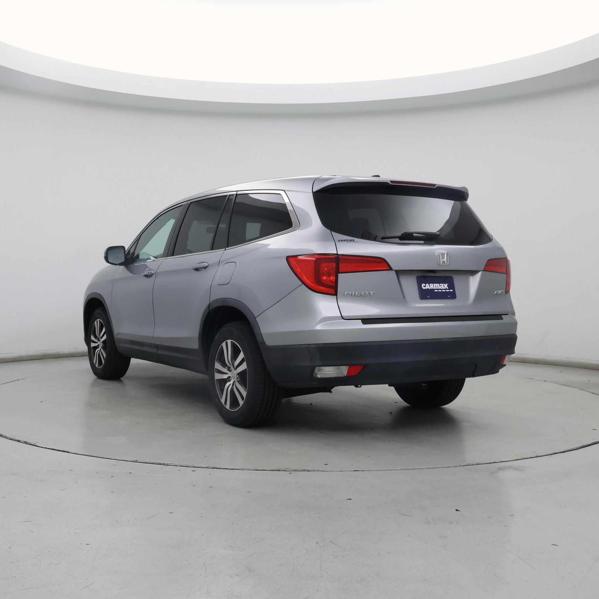 Thumbnail: 2017 Honda Pilot - 2